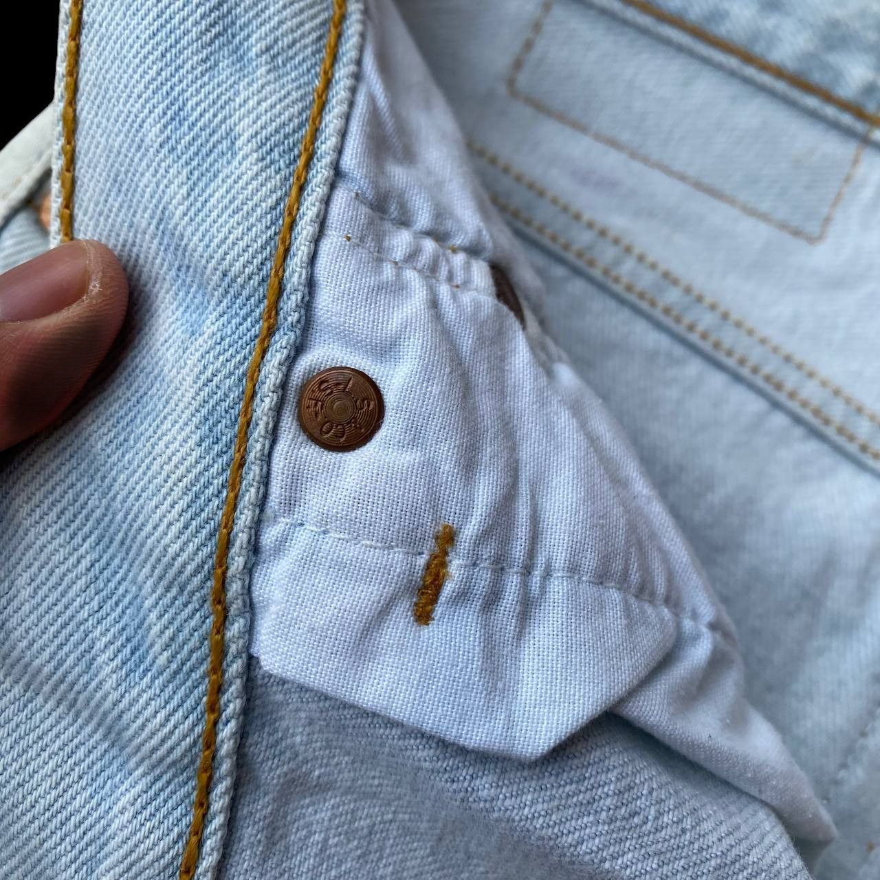 Levi's Vintage Clothing W30X30" VINTAGE 94 LEVIS 501 DISTRESSED LIGHTWASH DENIM Size US 30 / EU 46 - 8 Thumbnail