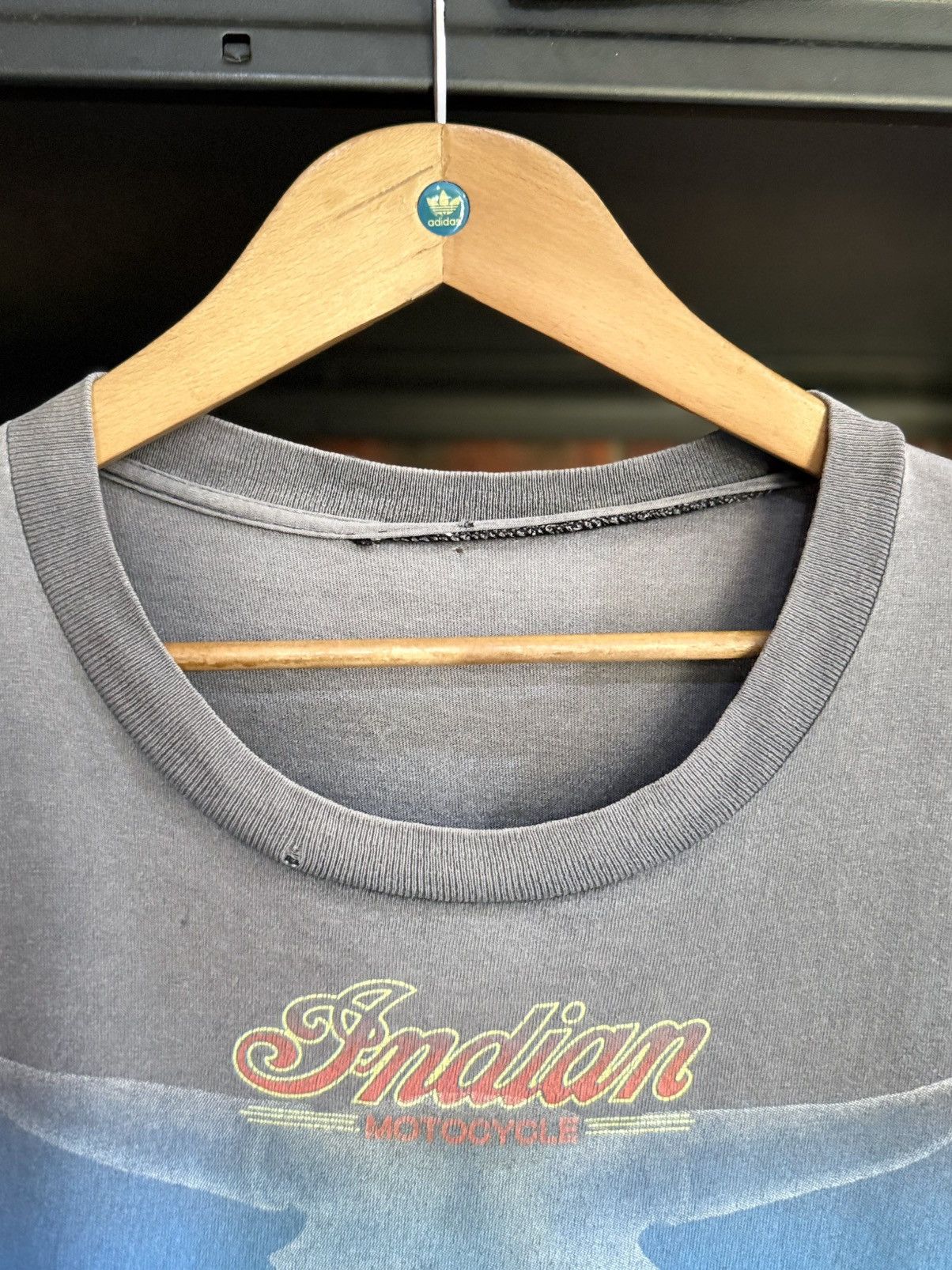 Harley Davidson Thrashed Vintage 90s Indian Motocycle Sun Faded Tee Size US XL / EU 56 / 4 - 6 Thumbnail