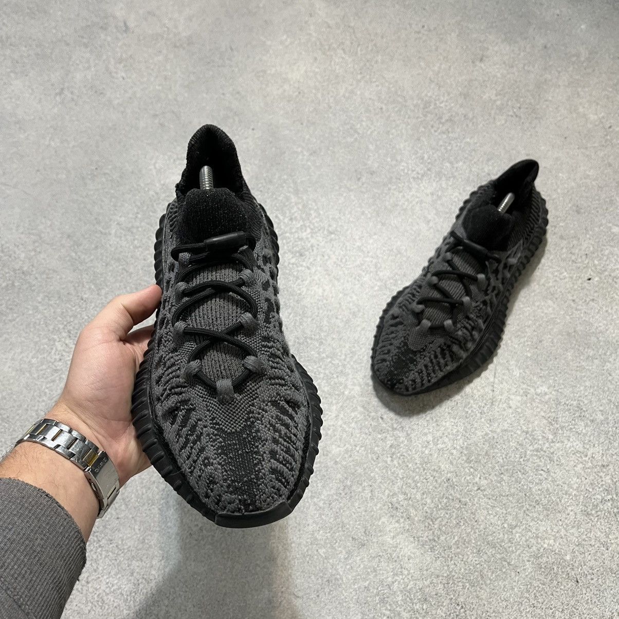 Adidas Adidas Yeezy Boost 350 V2 Size US 8 / EU 41 - 2 Thumbnail