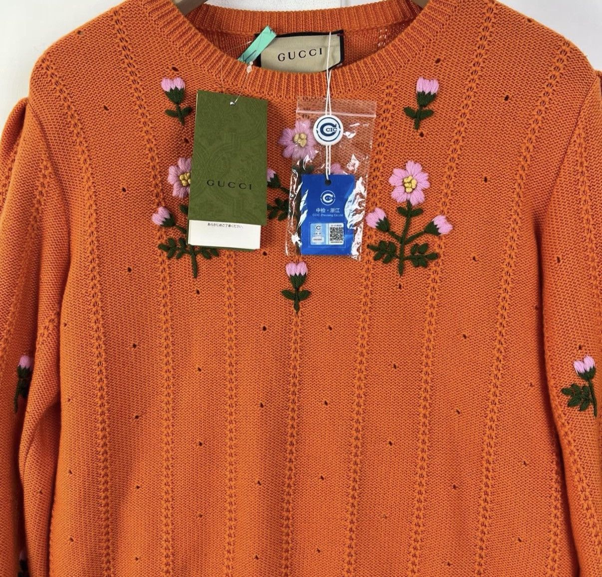 Gucci Gucci Small Flower Embroidered Puff Sleeve Sweater K12 Size M / US 6-8 / IT 42-44 - 5 Thumbnail
