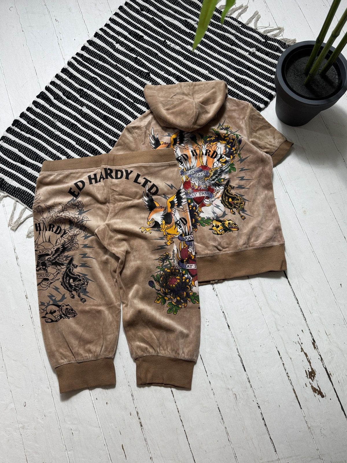Ed Hardy VINTAGE ED HARDY VELOUR PRINTED 2000s TRACKSUIT SET Size M / US 6-8 / IT 42-44 - 1 Thumbnail