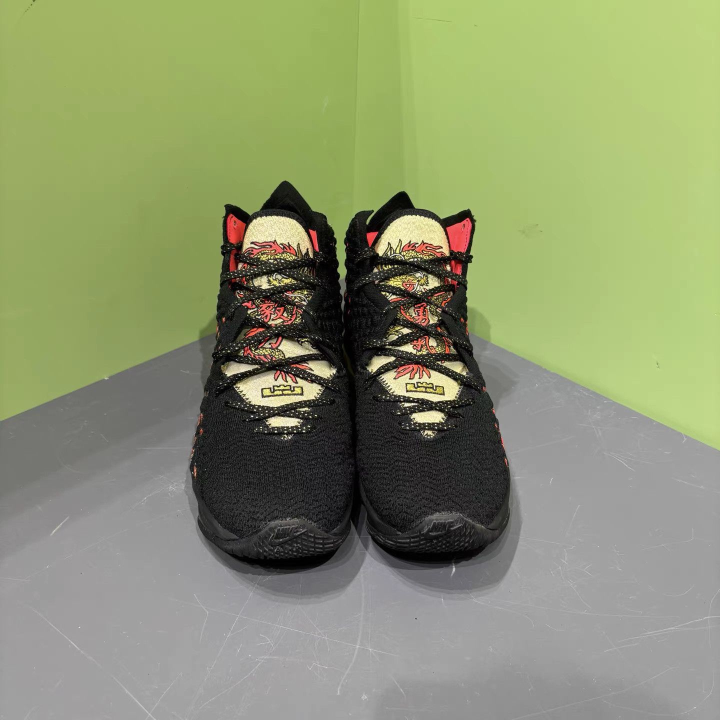 Nike Nike LBJ17 Basketball Shoes K15 Size US 11.5 / EU 44-45 - 2 Thumbnail
