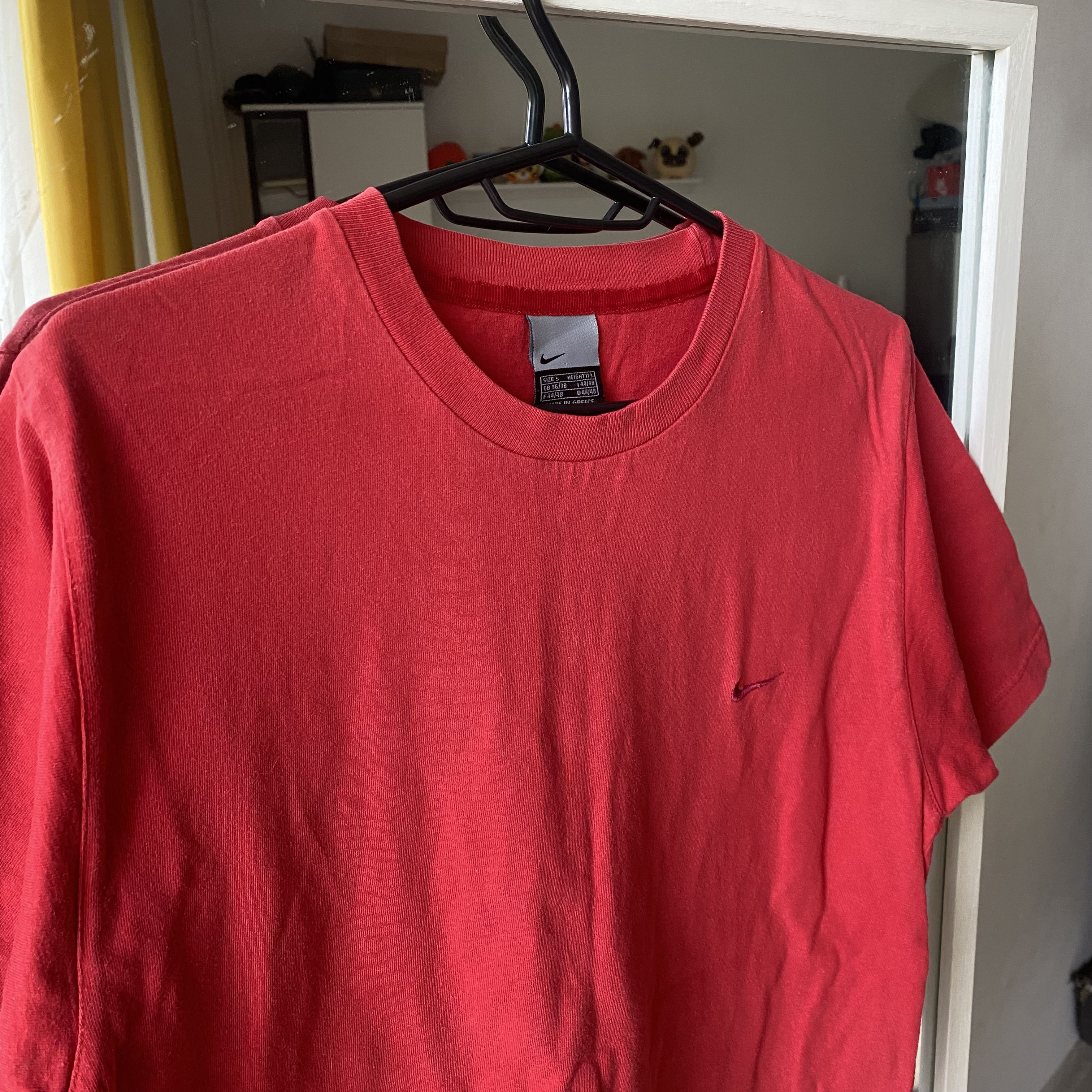 Nike Vintage Nike t shirt center logo swoosh Size US S / EU 44-46 / 1 - 3 Thumbnail
