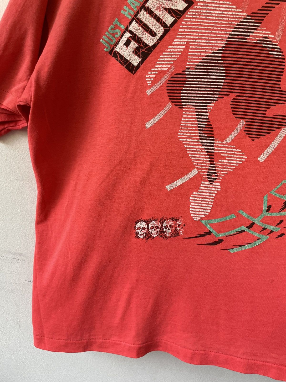 Other Vintage 80s Skate Skull Fun Graphic tee Size US XL / EU 56 / 4 - 11 Thumbnail