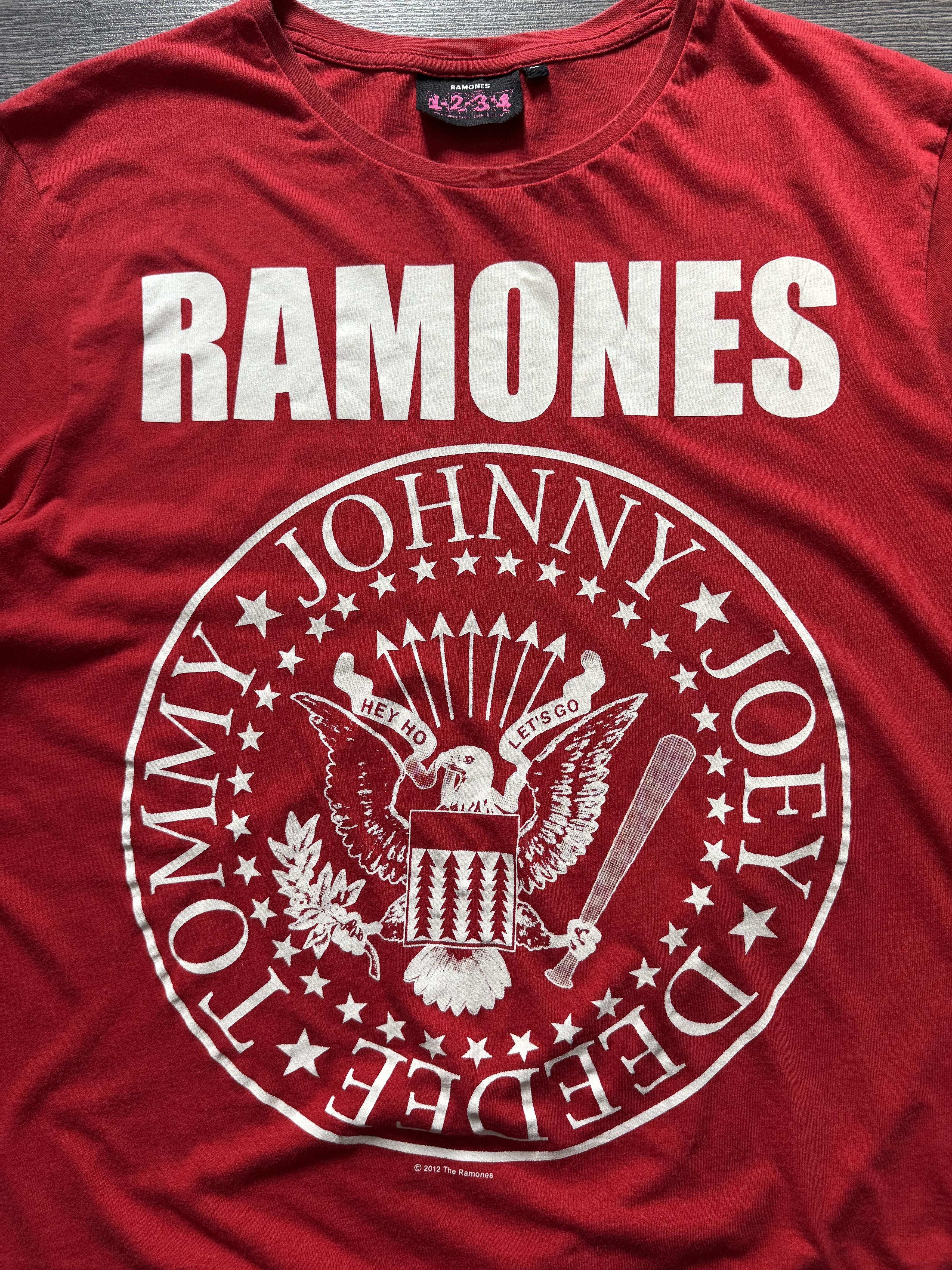 Band Tees Vintage 2012 Ramones tee big logo Size US XL / EU 56 / 4 - 3 Thumbnail