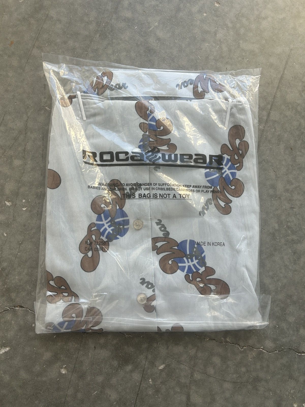 Rocawear × Vintage BNWT Vintage Y2K Rocawear Logo Button Up Shirt Size US XL / EU 56 / 4 - 2 Thumbnail