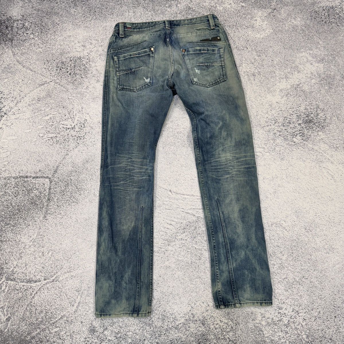 Diesel Diesel Darron Regular Slim Tapered Wash0075L 31/32 size Size US 31 - 7 Thumbnail