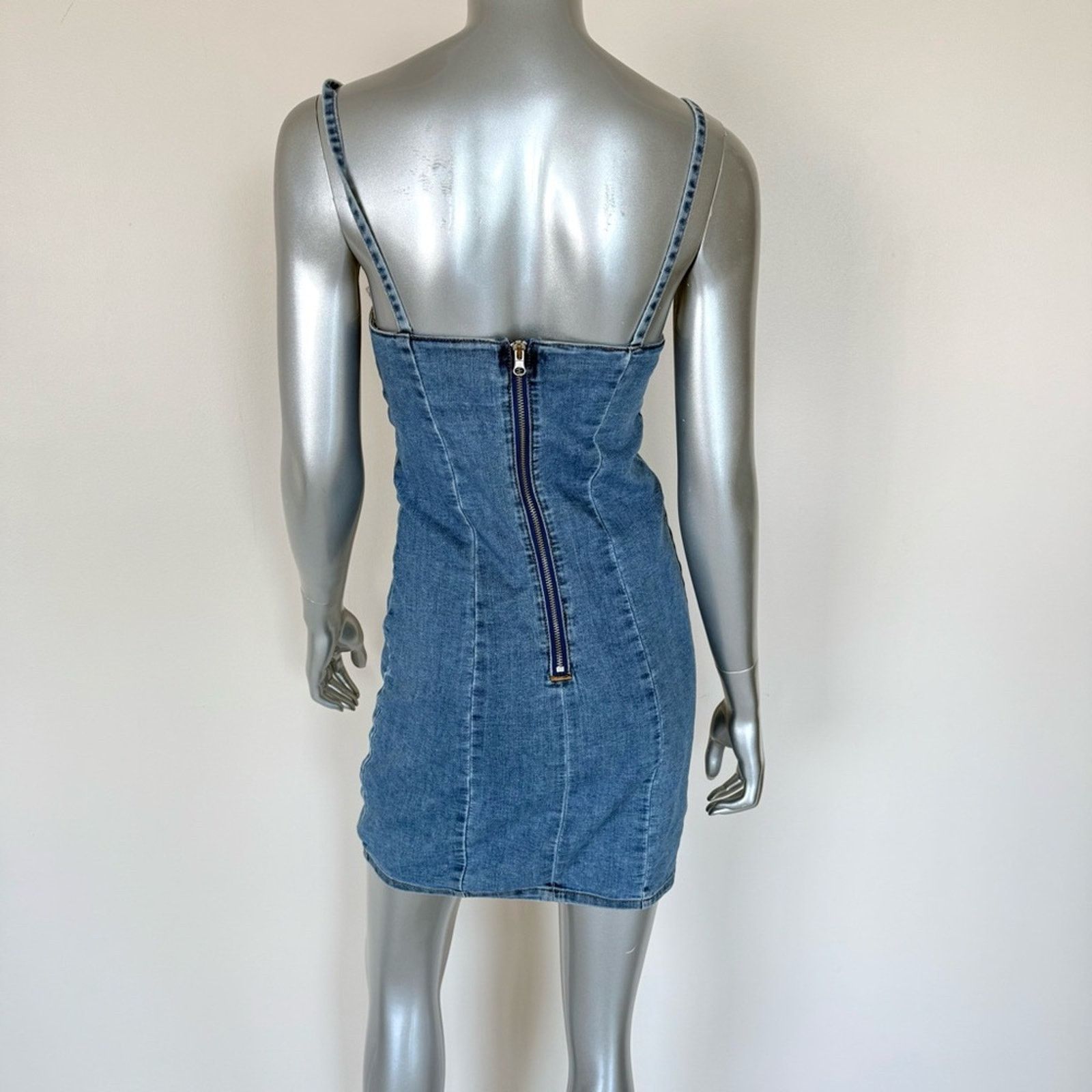 H&M H&M Divided women jeans dress size S Size S / US 4 / IT 40 - 3 Thumbnail