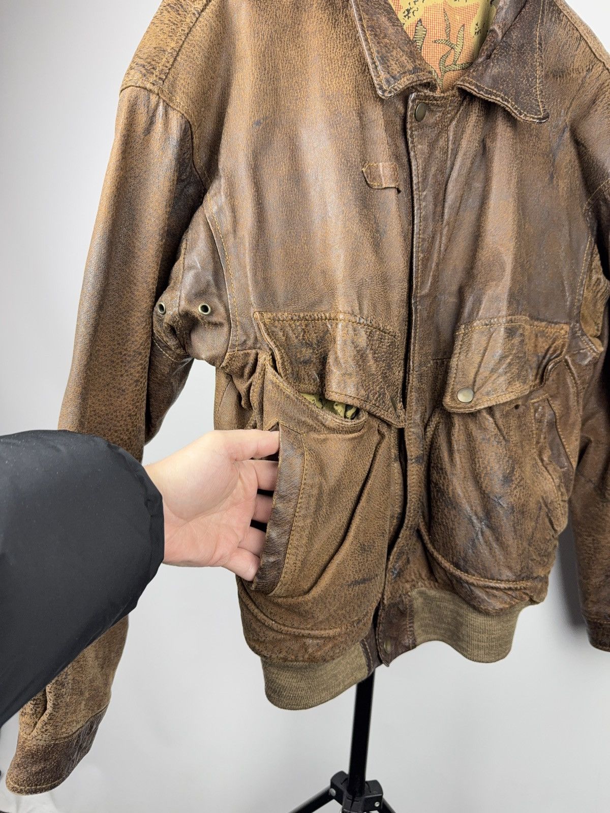 Vintage Vintage 90s Retro Leather Bomber Biker Moto Jacket Style Size US S / EU 44-46 / 1 - 7 Thumbnail