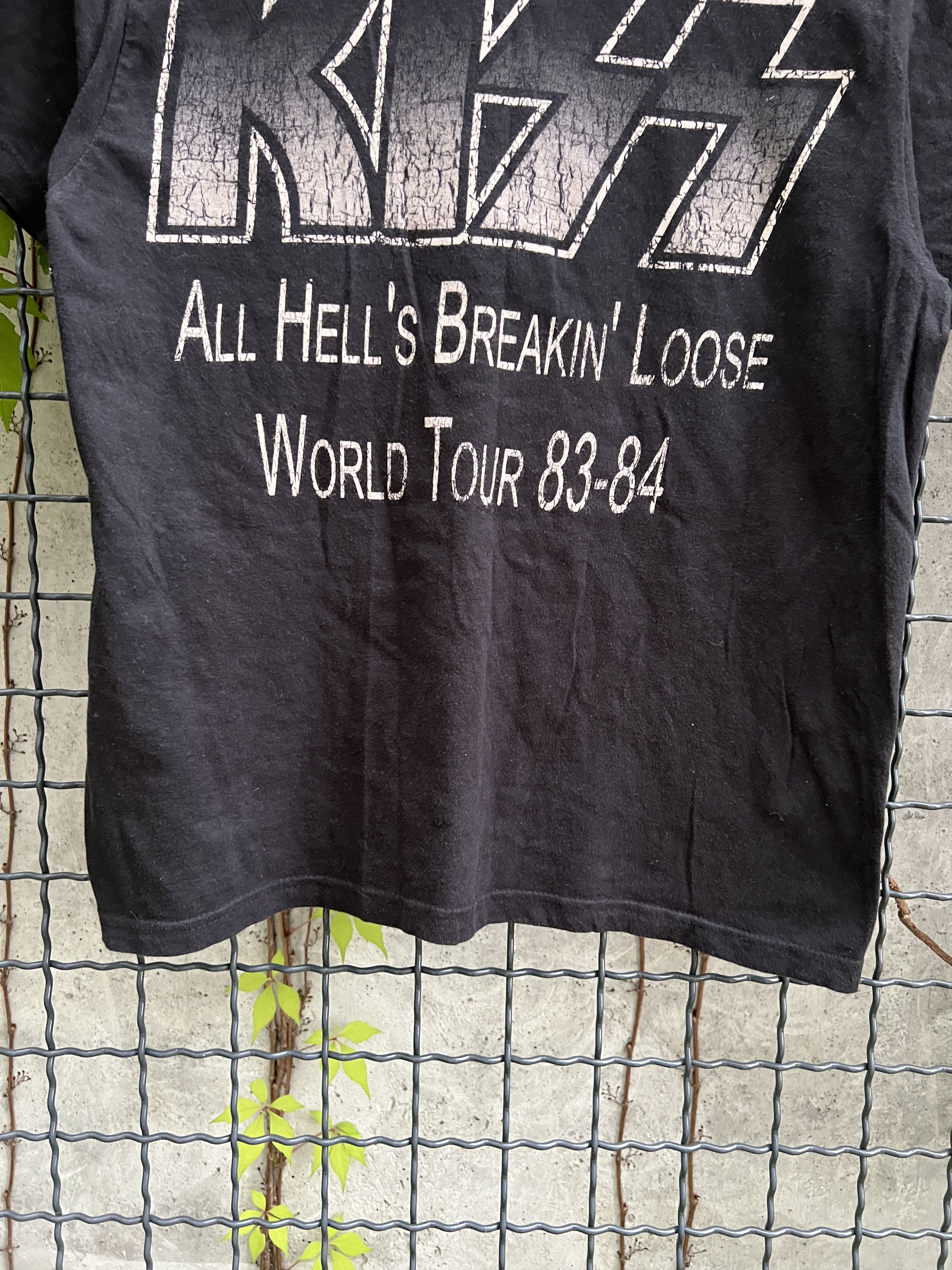 Band Tees Vintage 90s Kiss Rock Band Tour 83-84 T-shirt Size US M / EU 48-50 / 2 - 10 Thumbnail