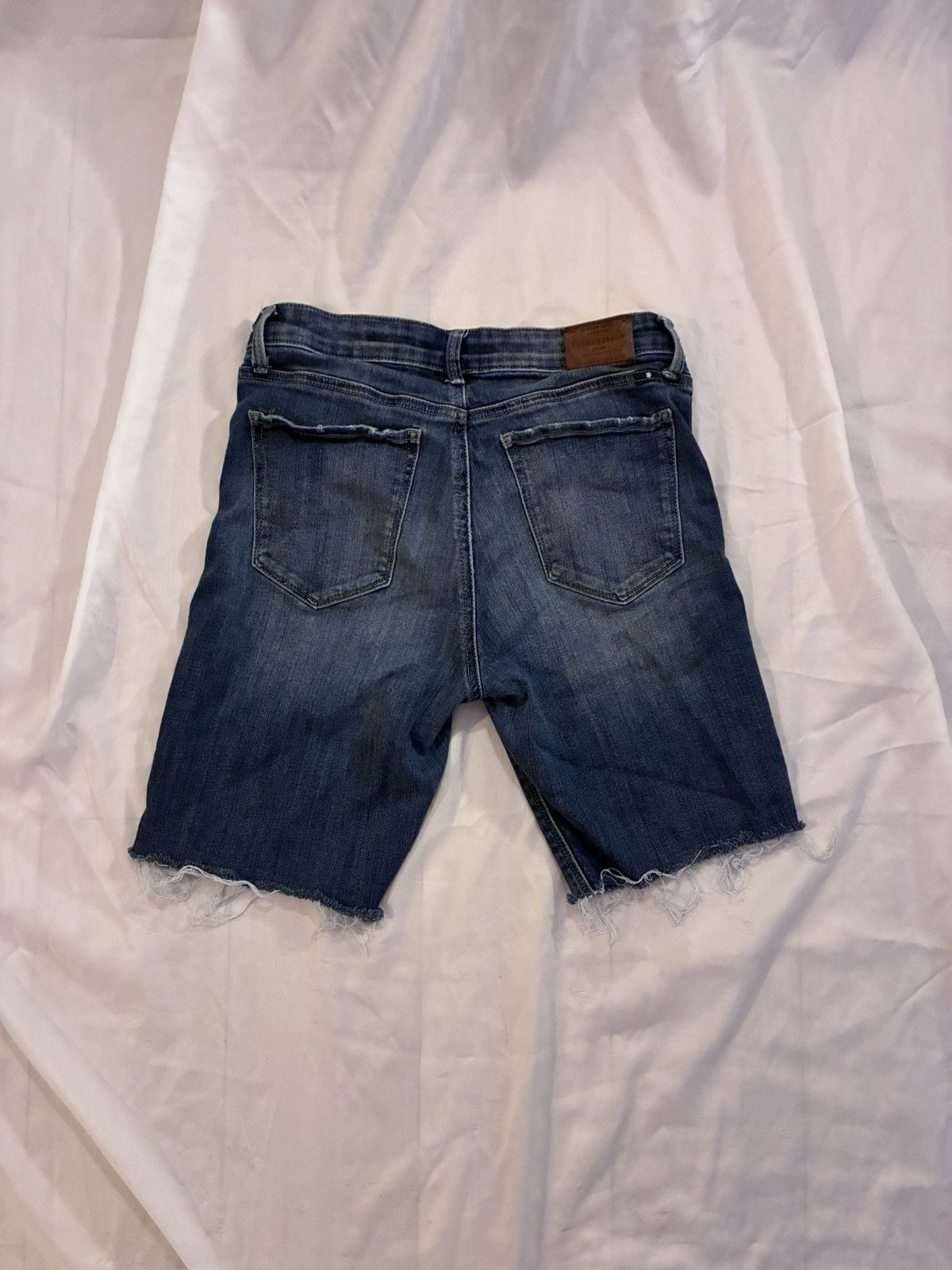 Lucky Brand Lucky Brand Mid Rise Ava Crop Denim Shorts Size 28" / US 6 / IT 42 - 4 Thumbnail