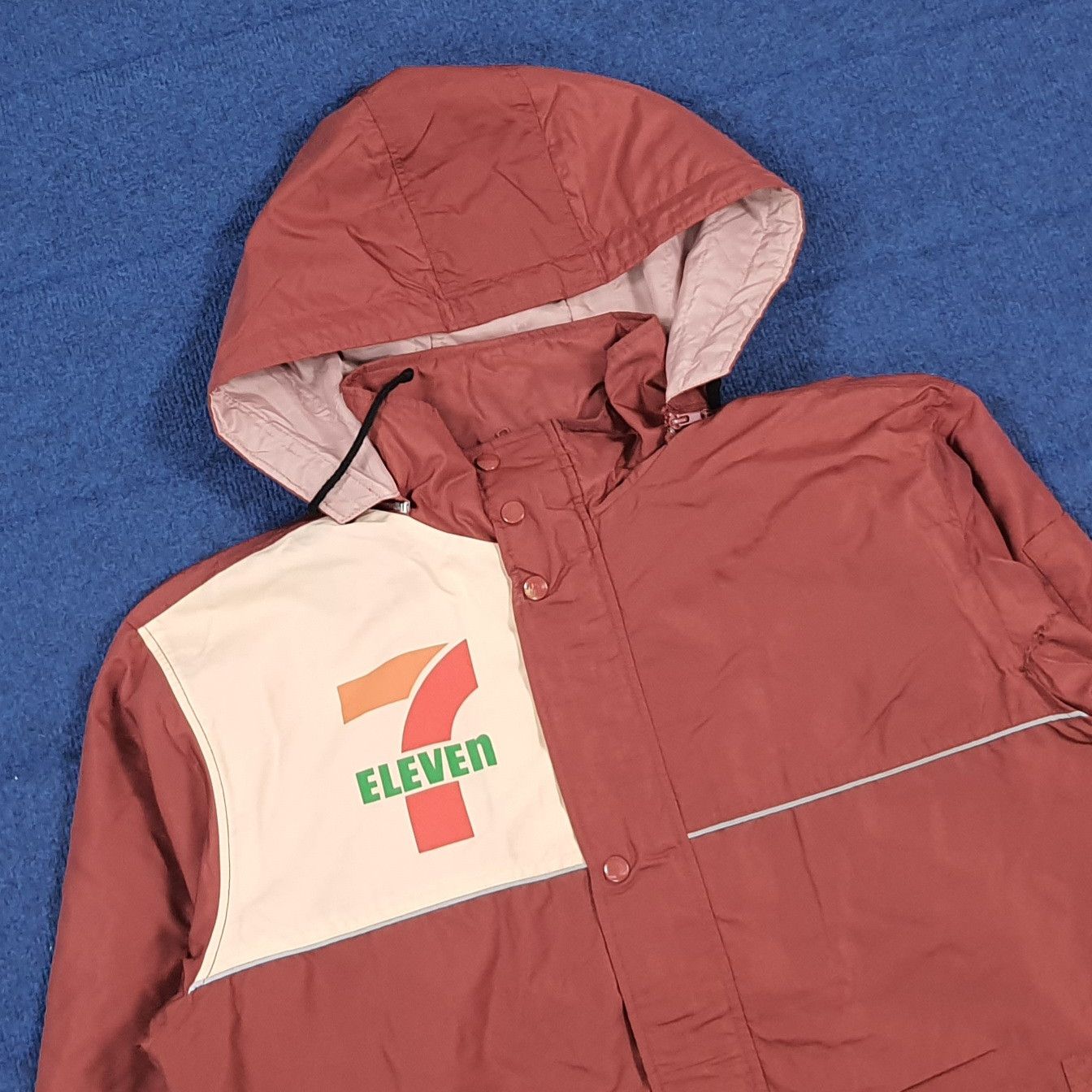 Japanese Brand Vintage 7 Eleven Japan Staff Outerwear Jacket C300N30 Size US XL / EU 56 / 4 - 4 Thumbnail