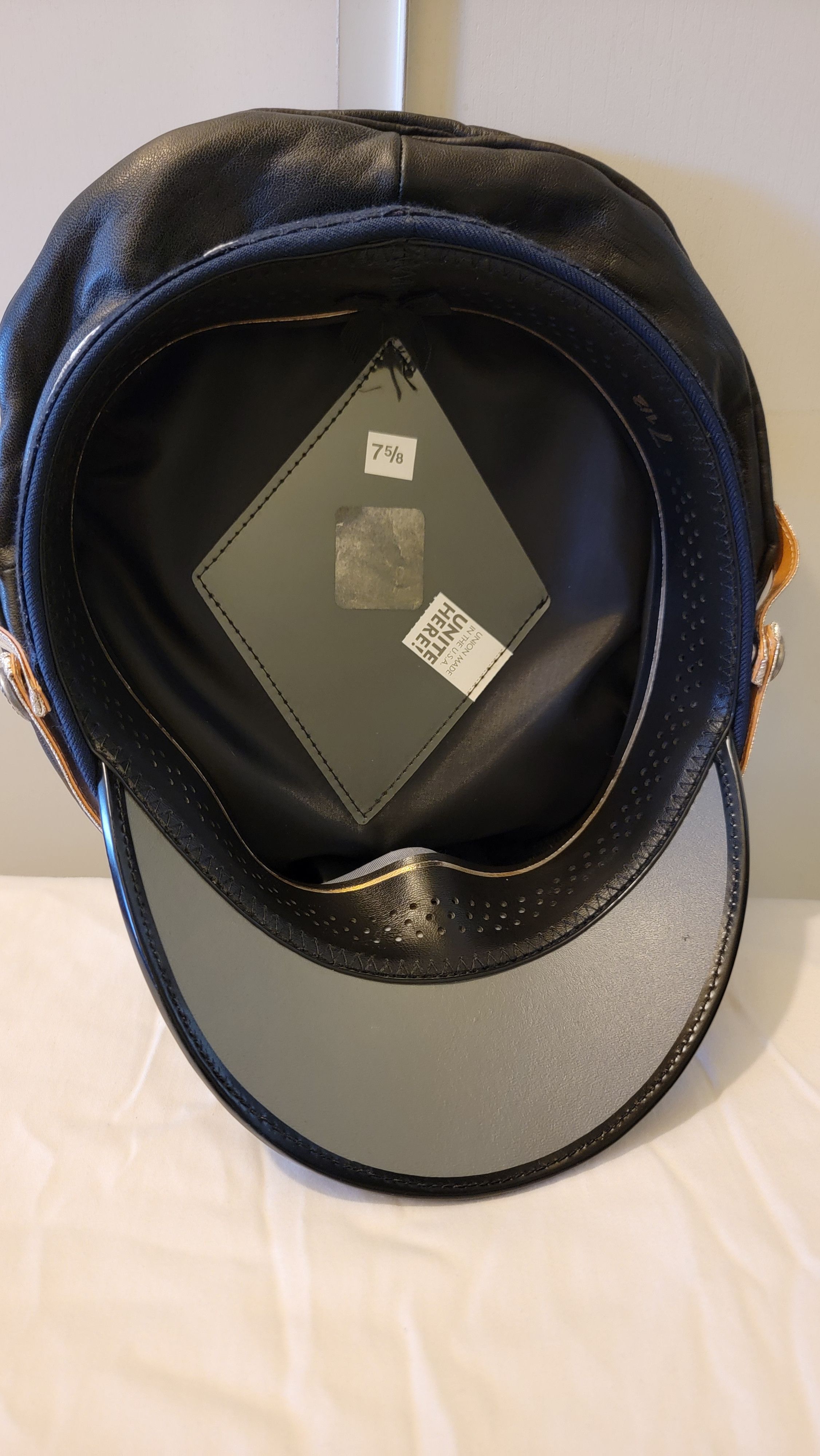 Other Black leather military style cap with skull & crossbones Size ONE SIZE - 4 Thumbnail