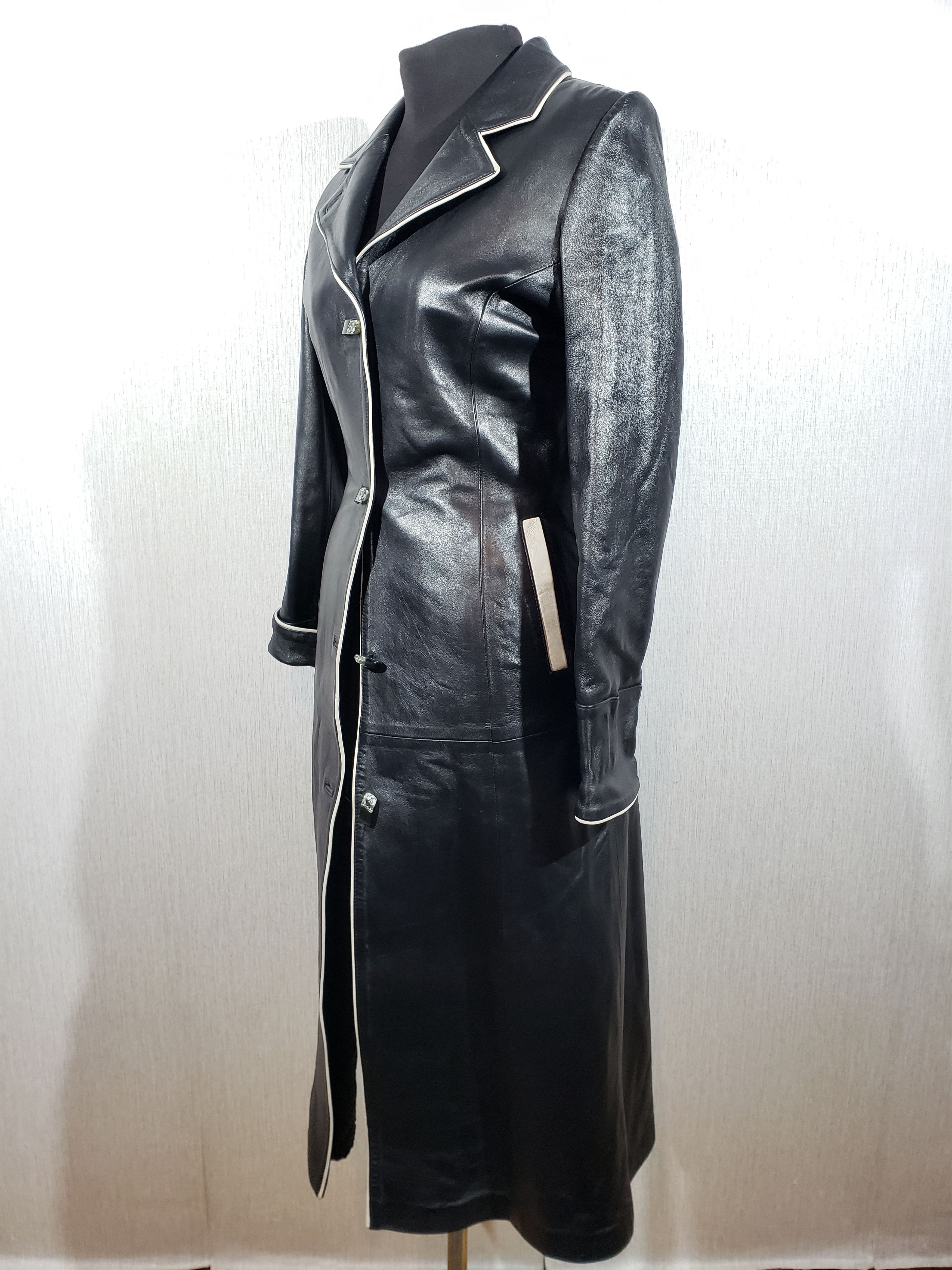 Uniqlo Elegant women's black leather jacket. Size S / US 4 / IT 40 - 2 Thumbnail