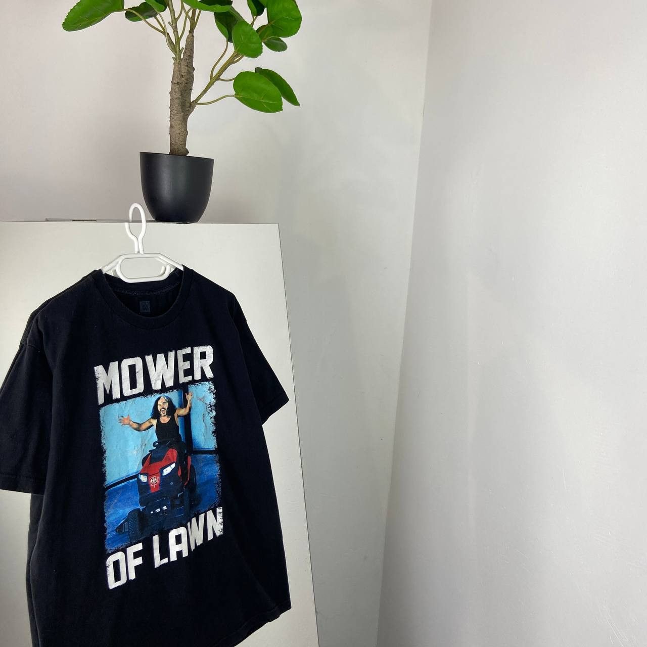 WWE Wwe Delete Mower of Lawn Wrestling T-Shirt Size US L / EU 52-54 / 3 - 1 Thumbnail