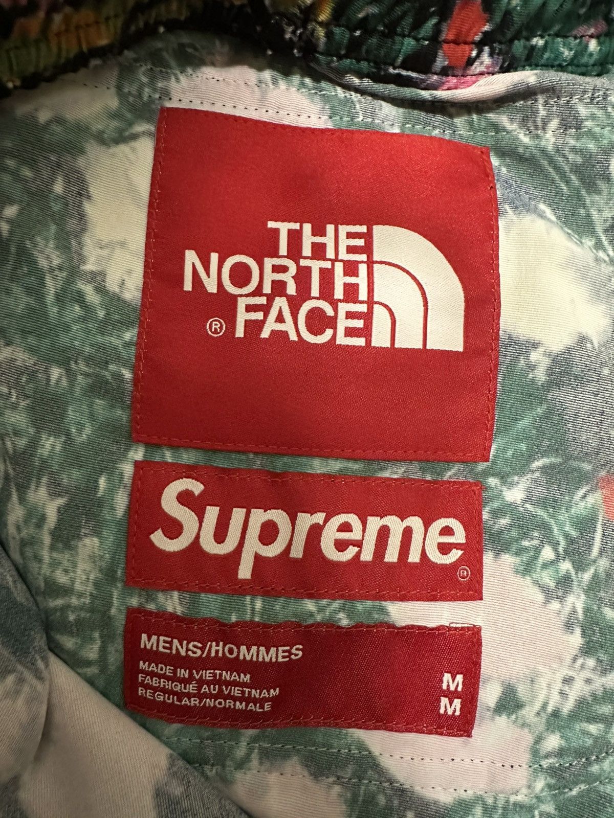 Supreme × The North Face SUPREME X TNF PANTS FLORAL SIZE MEDIUM Size US 32 / EU 48 - 7 Thumbnail