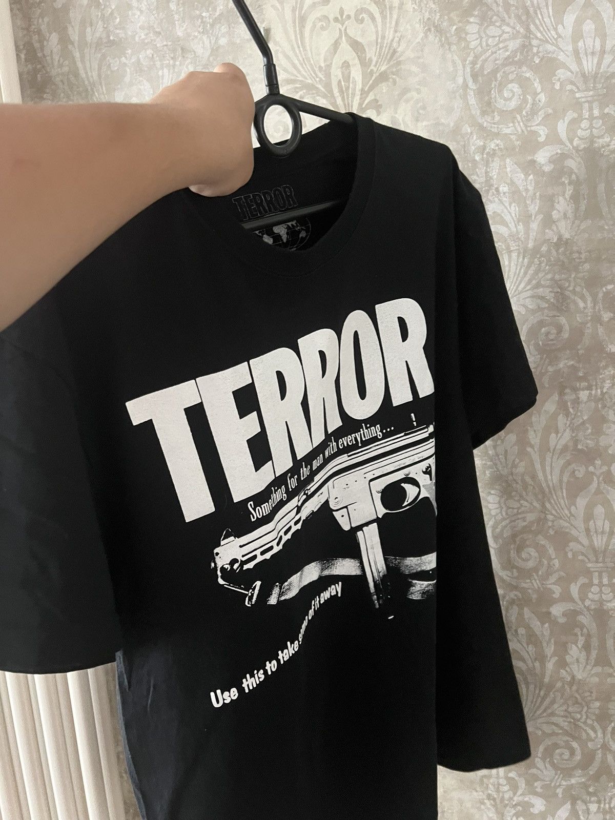 Vintage Vintage Terror Worldwine T-Shirt Tee Size US L / EU 52-54 / 3 - 7 Thumbnail