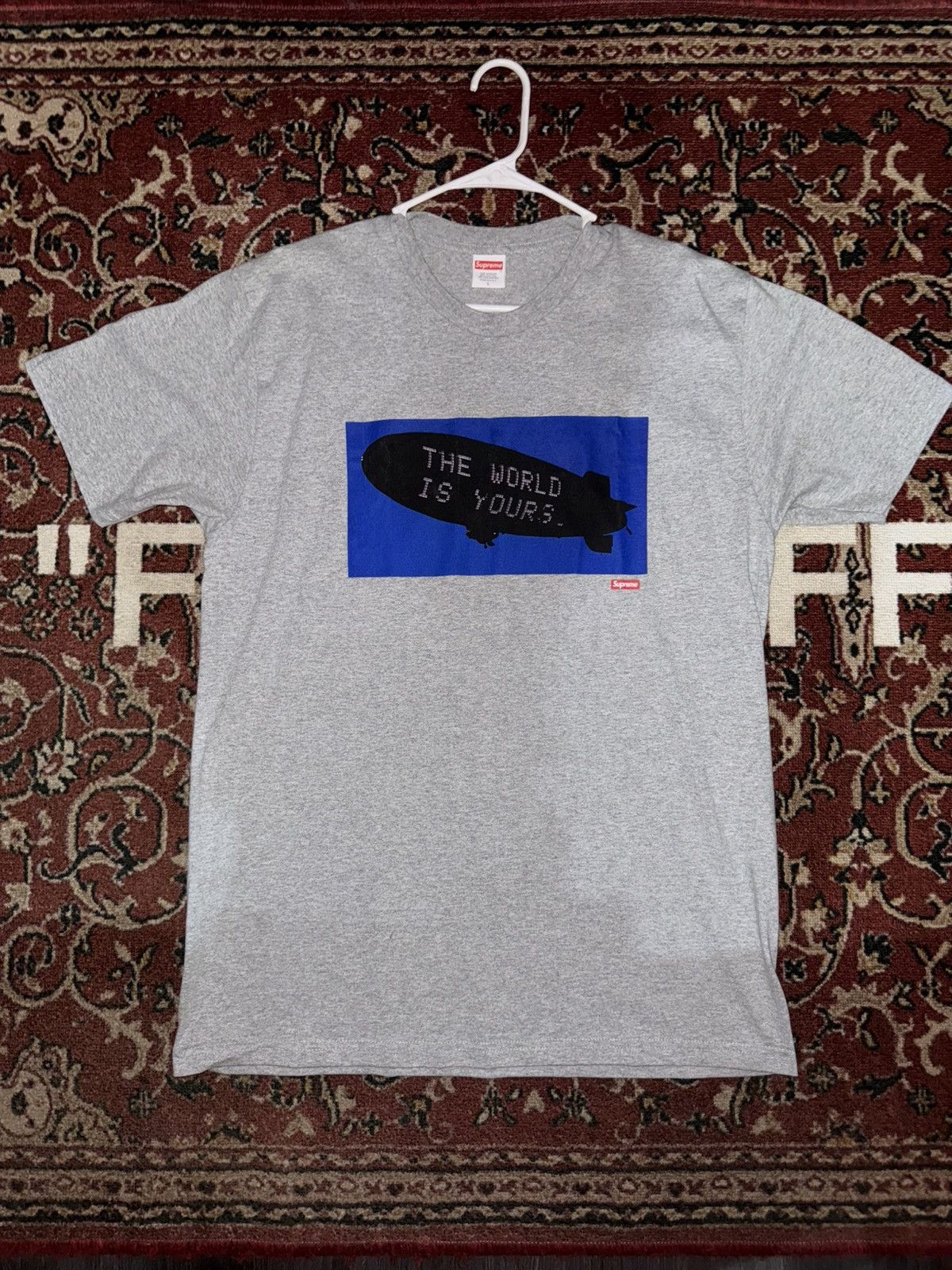 トップス Supreme Scarface Blimp Tee 2017 M Supreme Scarface™ Blimp Tee (FW17) - $44