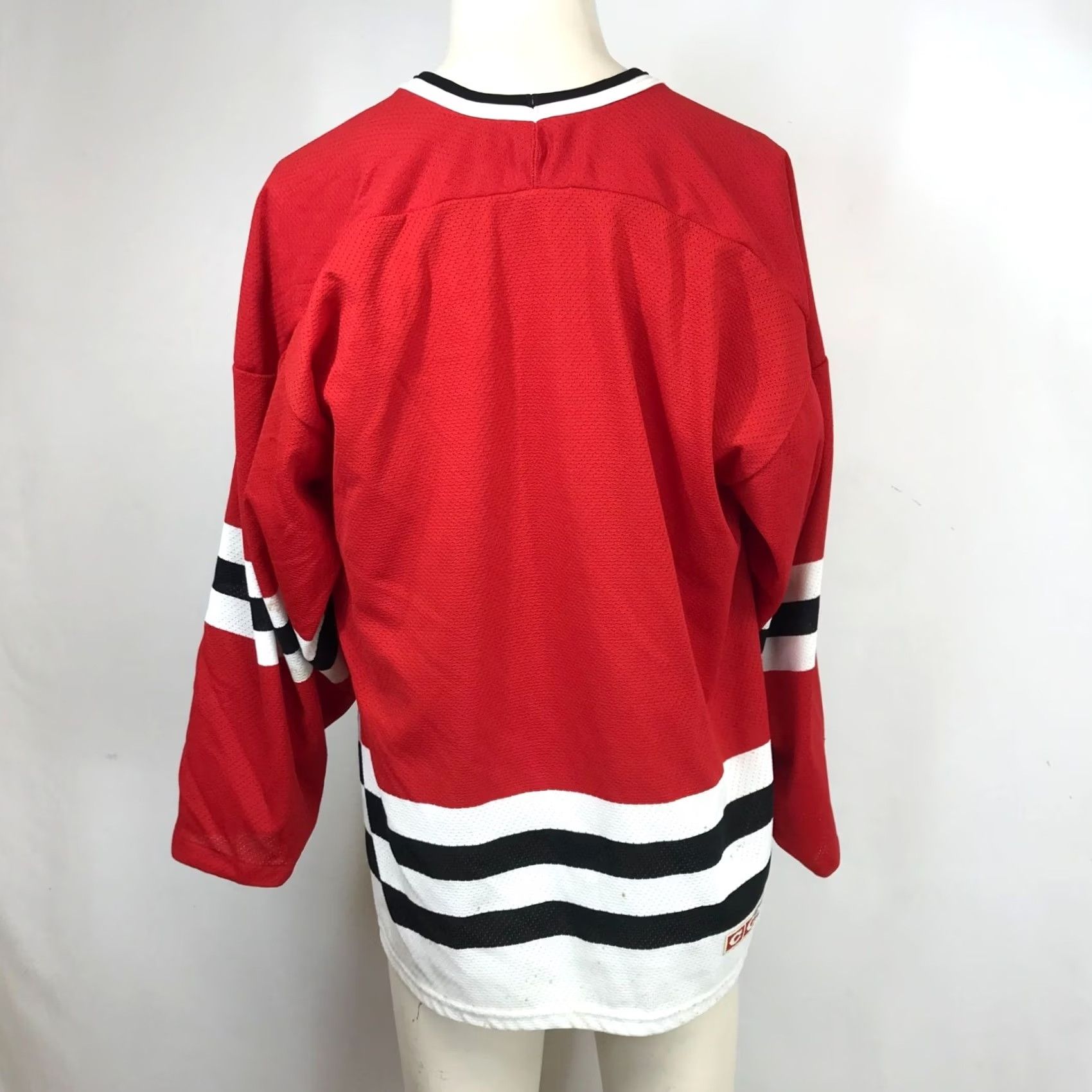Vintage VINTAGE CCM RED CHICAGO BLACK HAWKS JERSEY Mens Large Long Sleeve V Neck Size US L / EU 52-54 / 3 - 5 Thumbnail