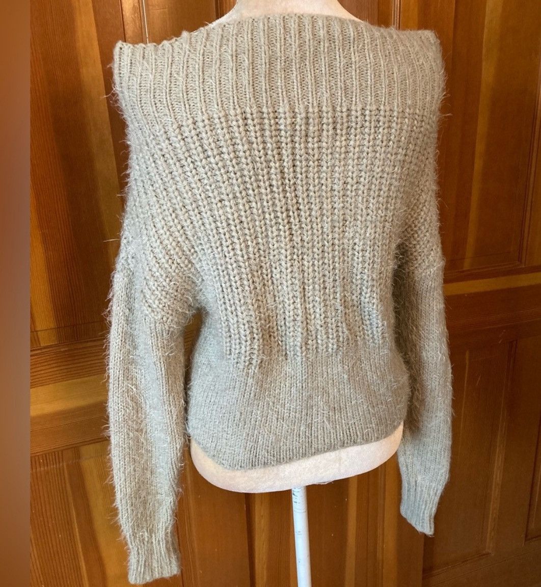 Designer × Other NWOT, Active USA Women’s Grey Off Shoulder Sweater. Size S / US 4 / IT 40 - 8 Thumbnail