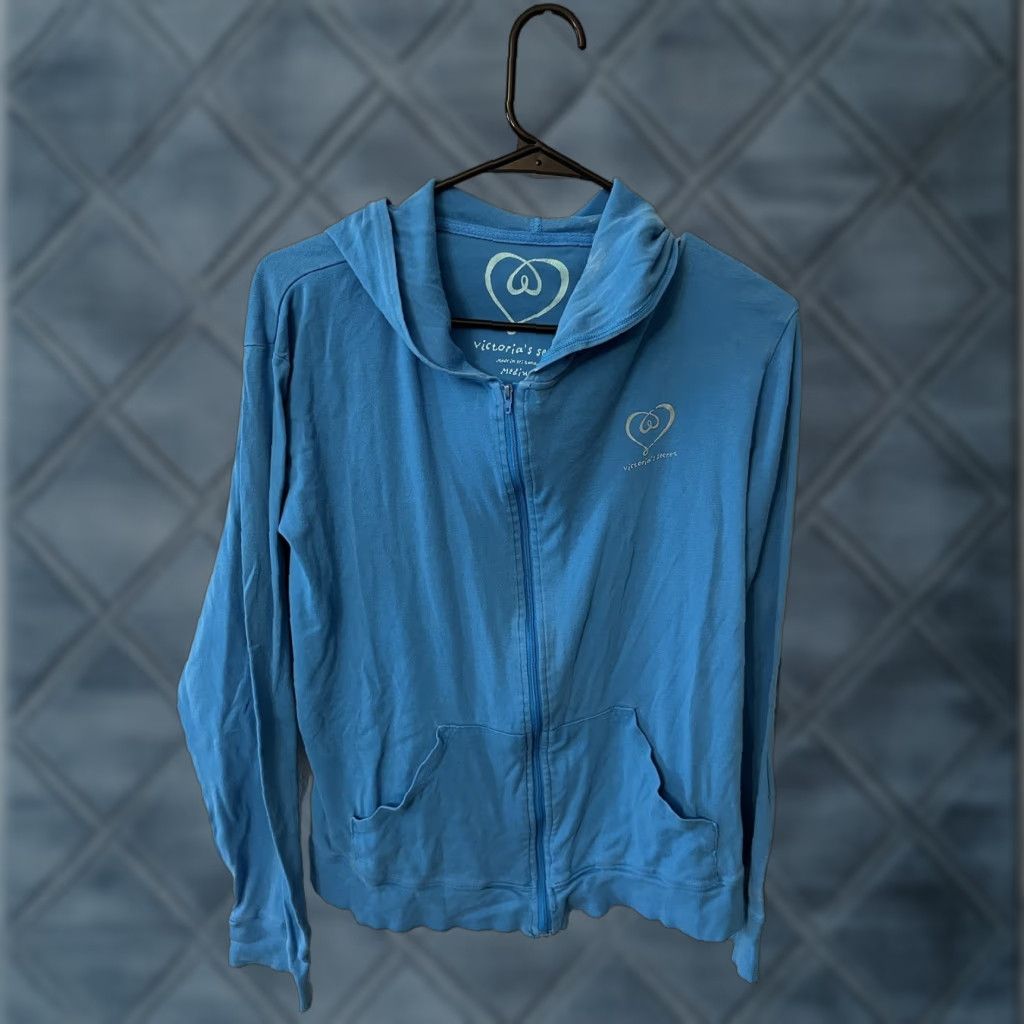 Victoria's Secret Victoria’s Secret Hoodie Blue Full Zip M Victoria Sport Sports Womens Size M Adults Blues Full Zip Hoodie Size M / US 6-8 / IT 42-44 - 1 Thumbnail