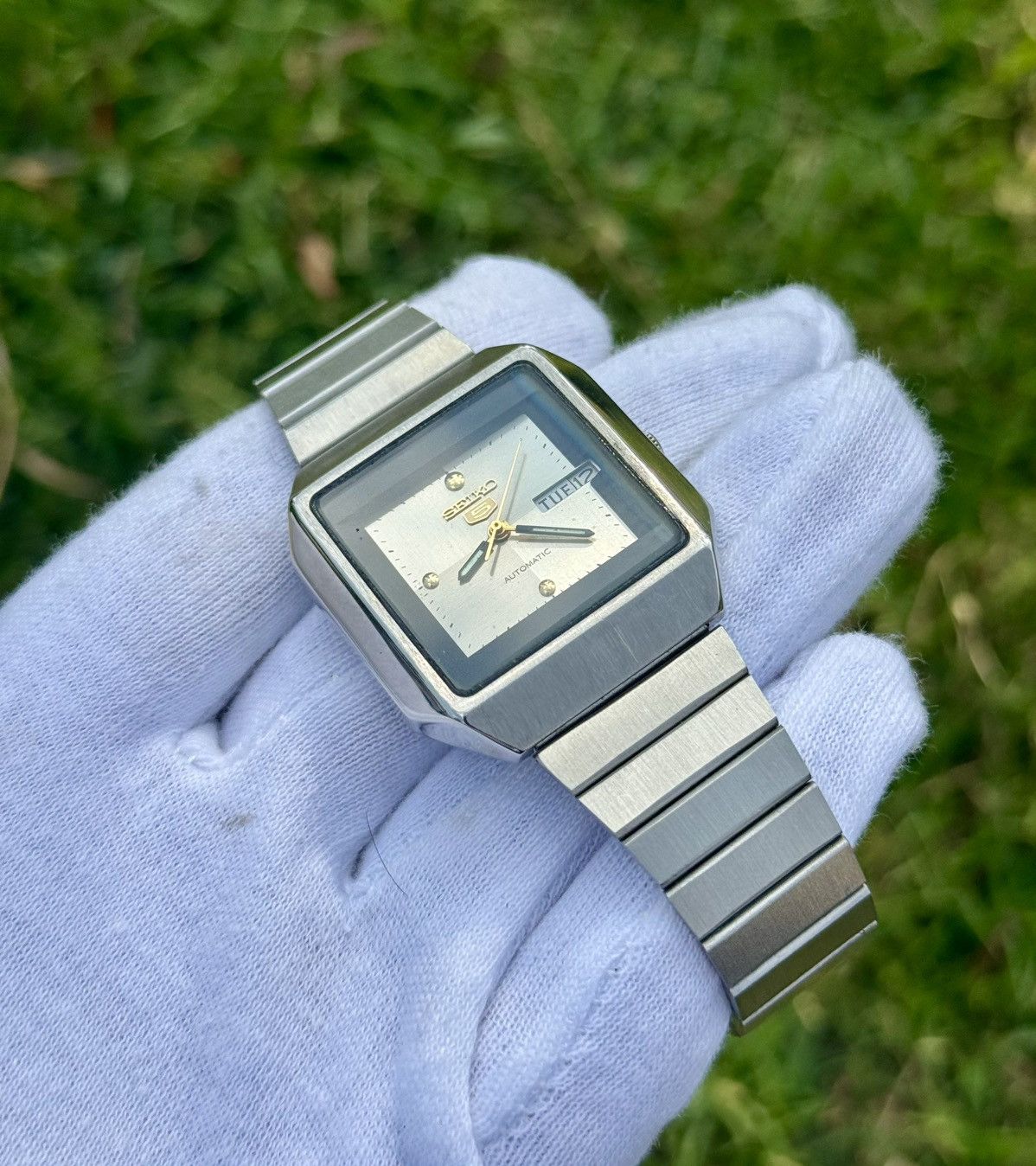 Seiko Vintage Seiko 5 Automatic japan Watch: silver Dial, TV Case Size 36 - 9 Thumbnail