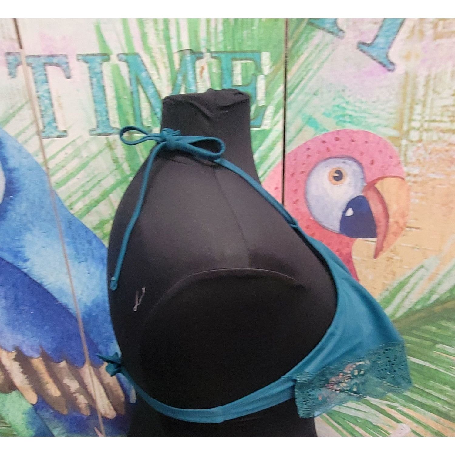 Other Teal Halter Bikini Top With Lace Trim Women's Swimwear Size Size L / US 10 / IT 46 - 3 Thumbnail
