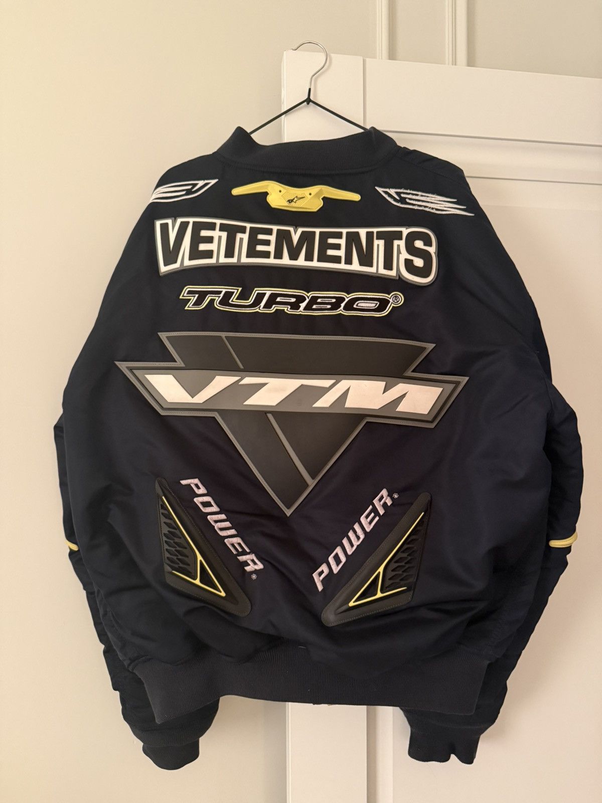 Alpha Industries × Vetements Vetements X Alpha Industries Racing Bomber Size US M / EU 48-50 / 2 - 2 Thumbnail