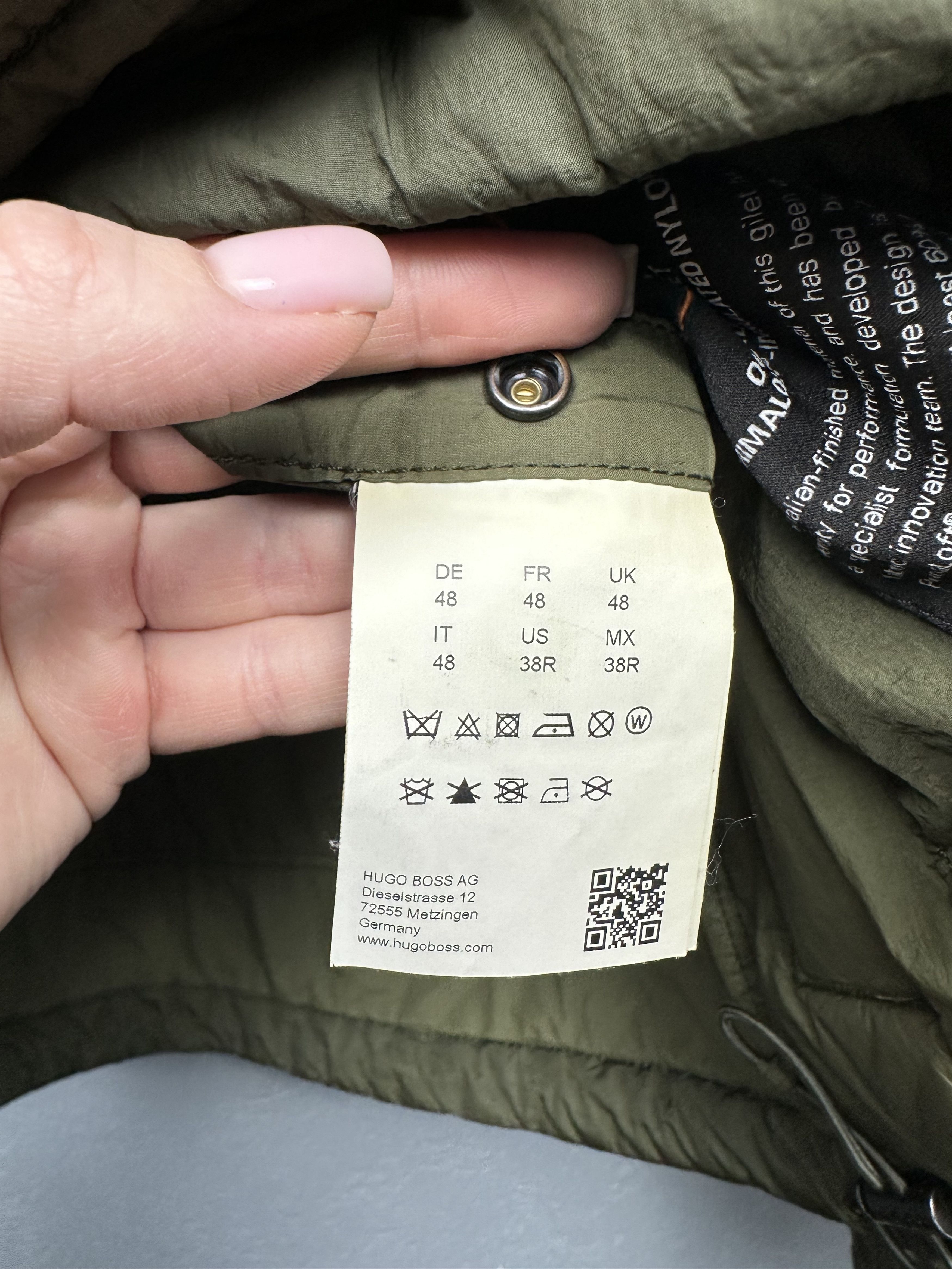 Hugo Boss Hugo Boss Mens Quilted Nylon Insulated Jacket Size US M / EU 48-50 / 2 - 7 Thumbnail