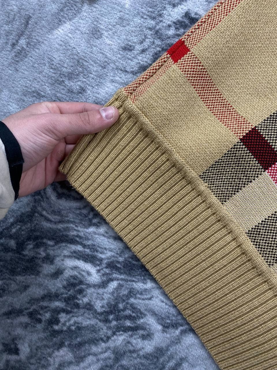 Burberry Burberry Nova Check Cardigan Wool Knit Women Size M Beige Size US M / EU 48-50 / 2 - 9 Thumbnail