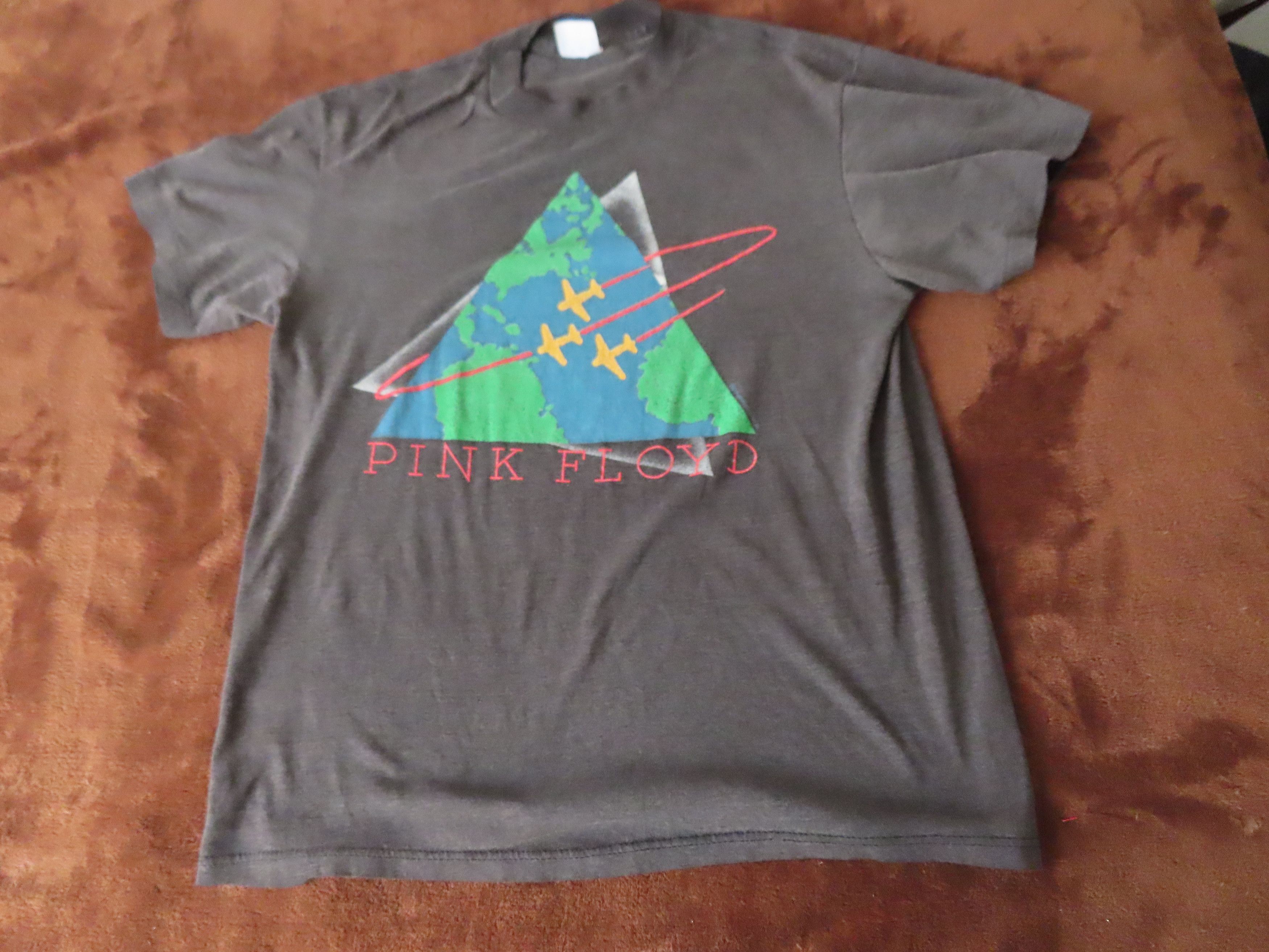 image of Band Tees x Vintage Spring Ford 1987 80's Single Stitch Pink Floyd Tour Tee in Black (Size Large)
