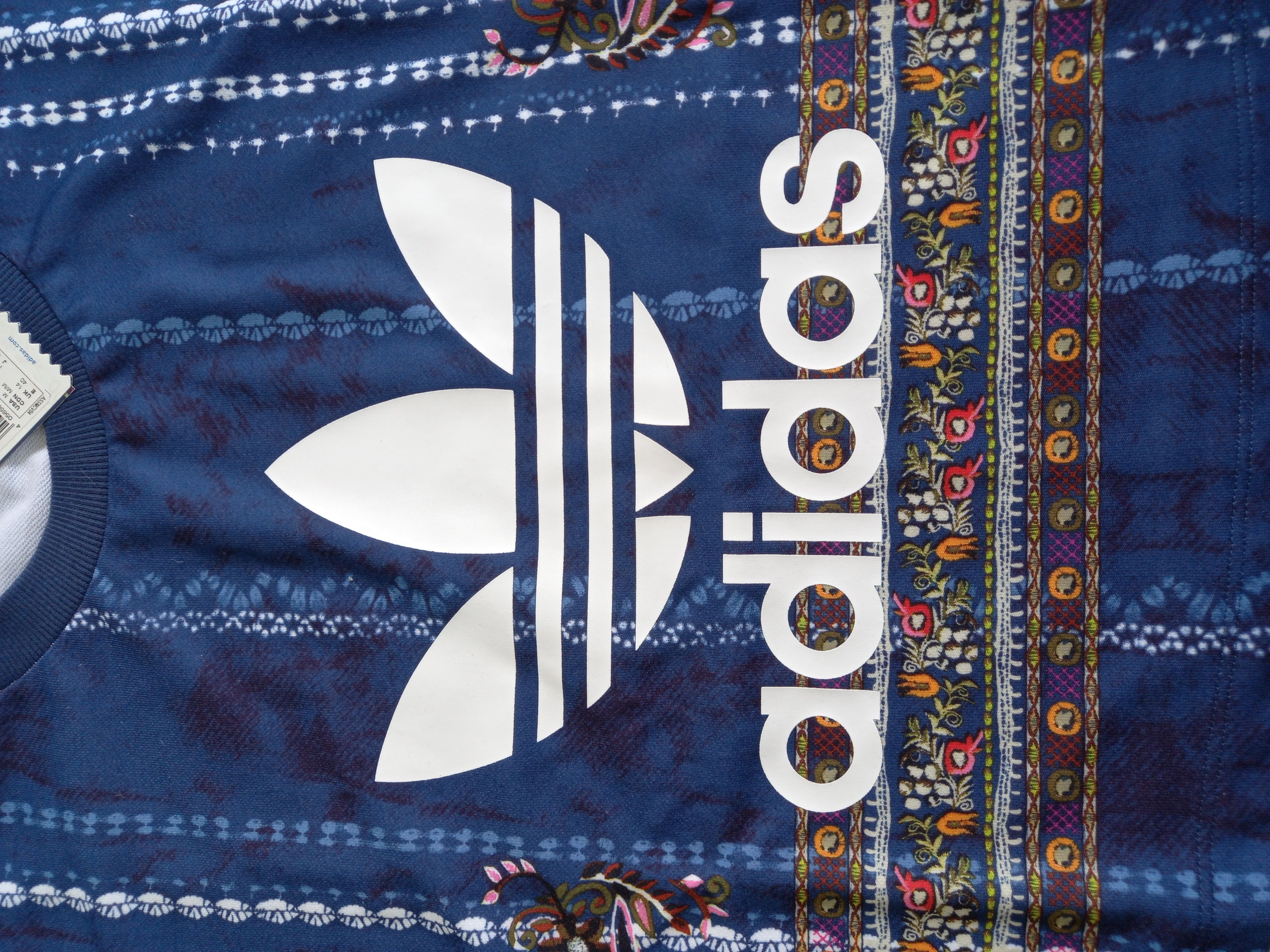 Adidas × Vintage NWT Adidas x Farm Cirandeira Cropped Sweatshirt AY6896 Size M / US 6-8 / IT 42-44 - 5 Thumbnail
