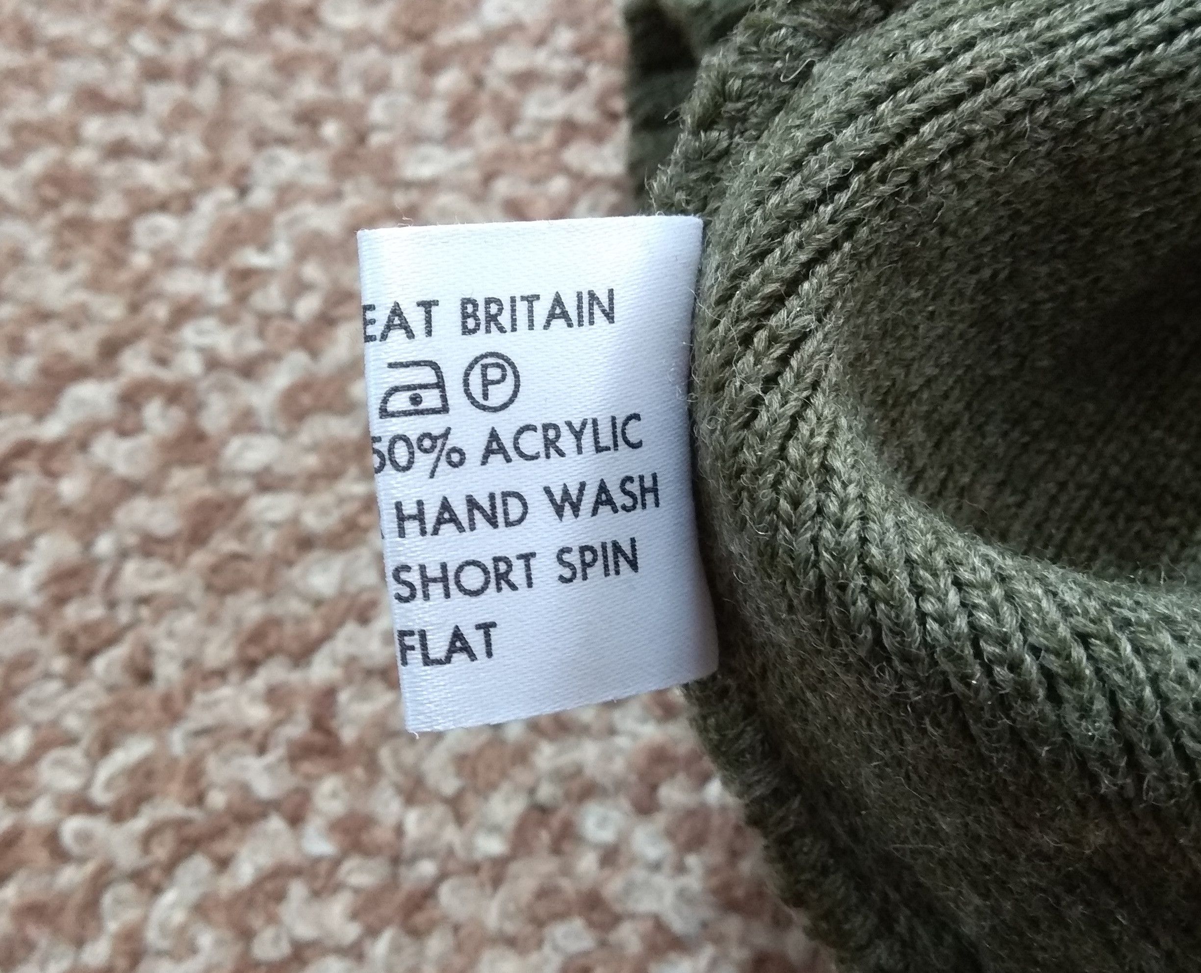 Burberry Burberrys Vintage Sweater made in UK wool & leather patches Size US L / EU 52-54 / 3 - 15 Thumbnail