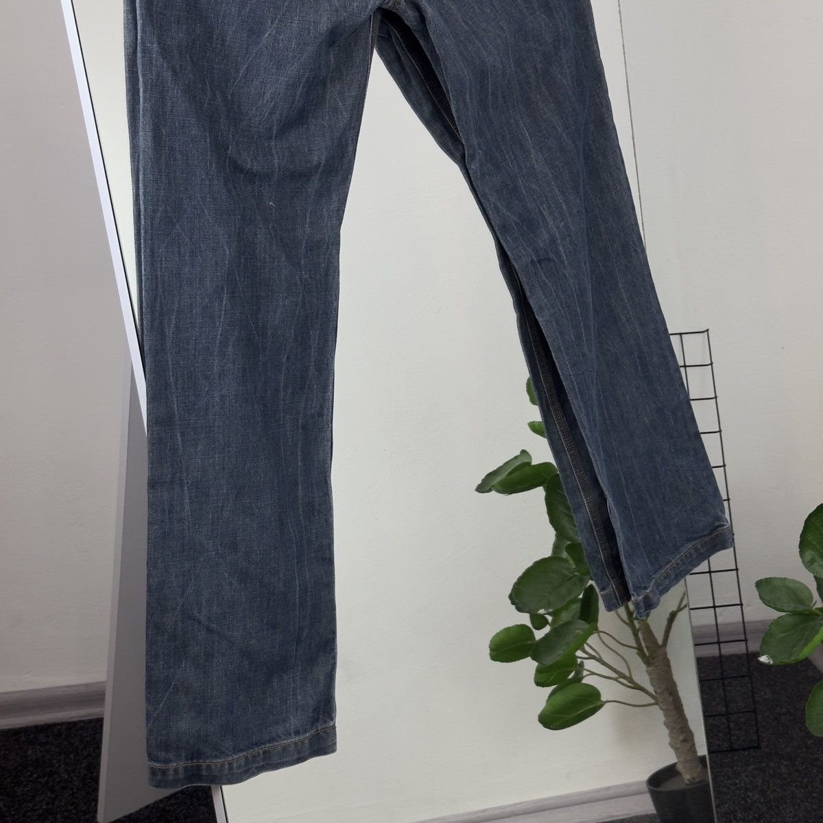 Japanese Brand Japanese Brand Denim Pants Big Enbroidered Print Size US 34 / EU 50 - 5 Thumbnail