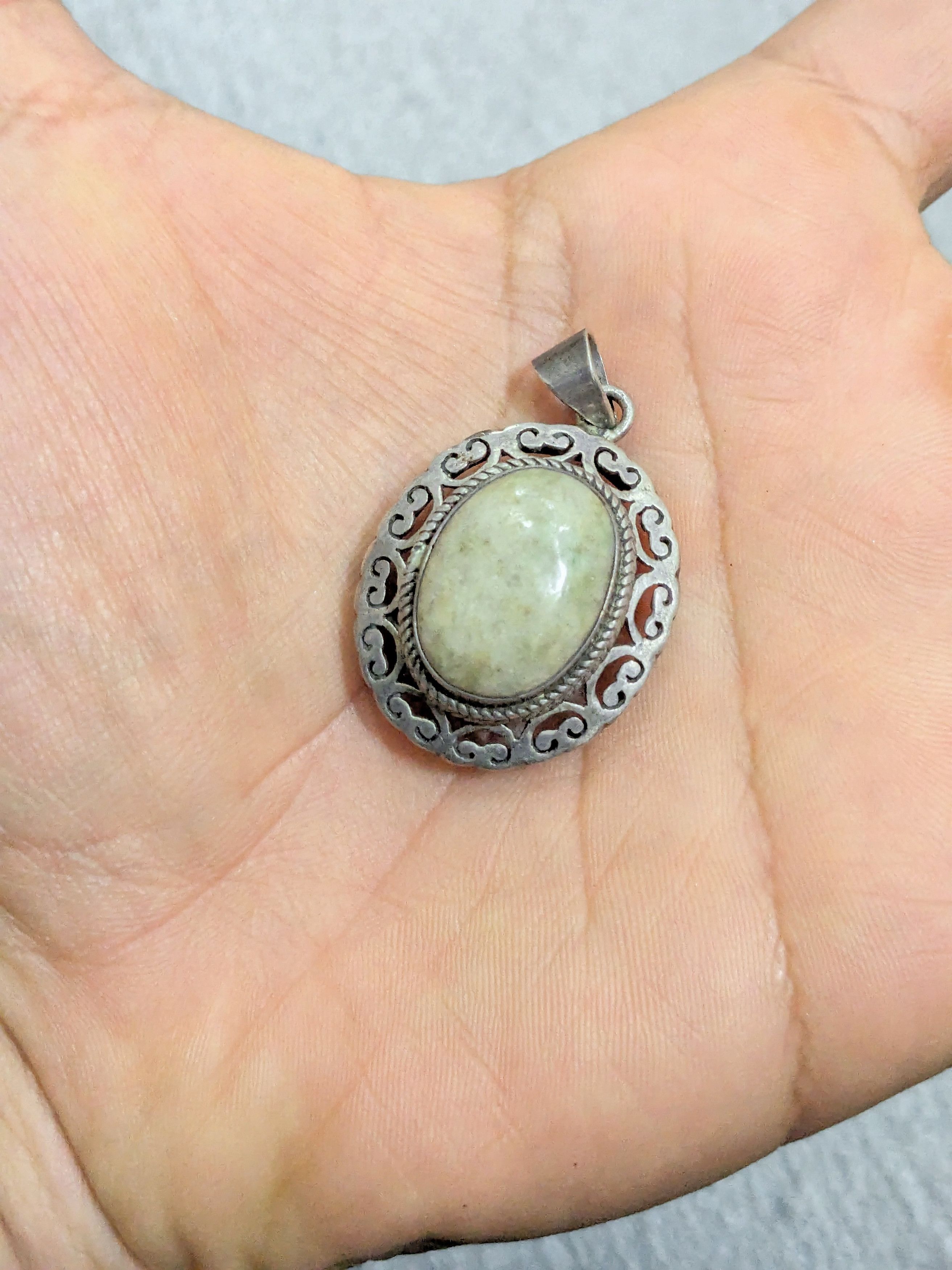 Jewelry × Vintage Sterling Silver Pendant Quartz Oval Modern Size ONE SIZE - 11 Thumbnail