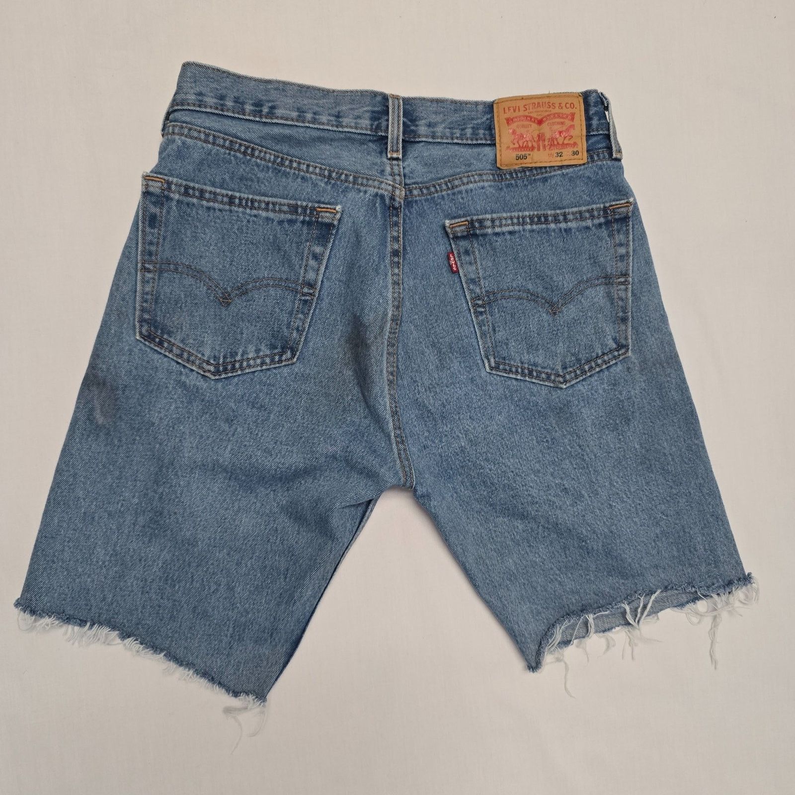 Levi's Levi's 501 Men's Distressed Cutoff Denim Shorts 32 Size US 32 / EU 48 - 2 Thumbnail