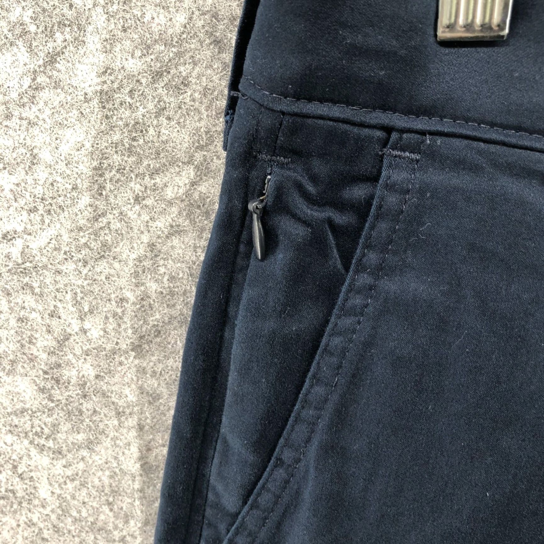 Abercrombie & Fitch VINTAGE Abercrombie & Fitch Stretch 90s Chino Pants Mens 29x30 Navy Cotton Blend Zip Pocket Slim Straight Men's Casual Workwear 90s Mens Size US 29 - 6 Thumbnail