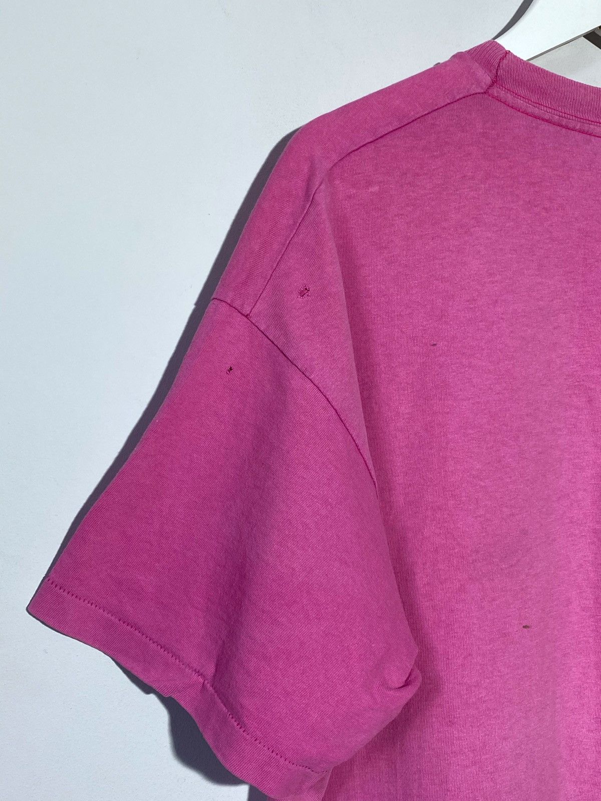 Band Tees Vintage 90s The Blues Brothers Rubber Biscuit Pink T-shirt Size US XL / EU 56 / 4 - 10 Thumbnail