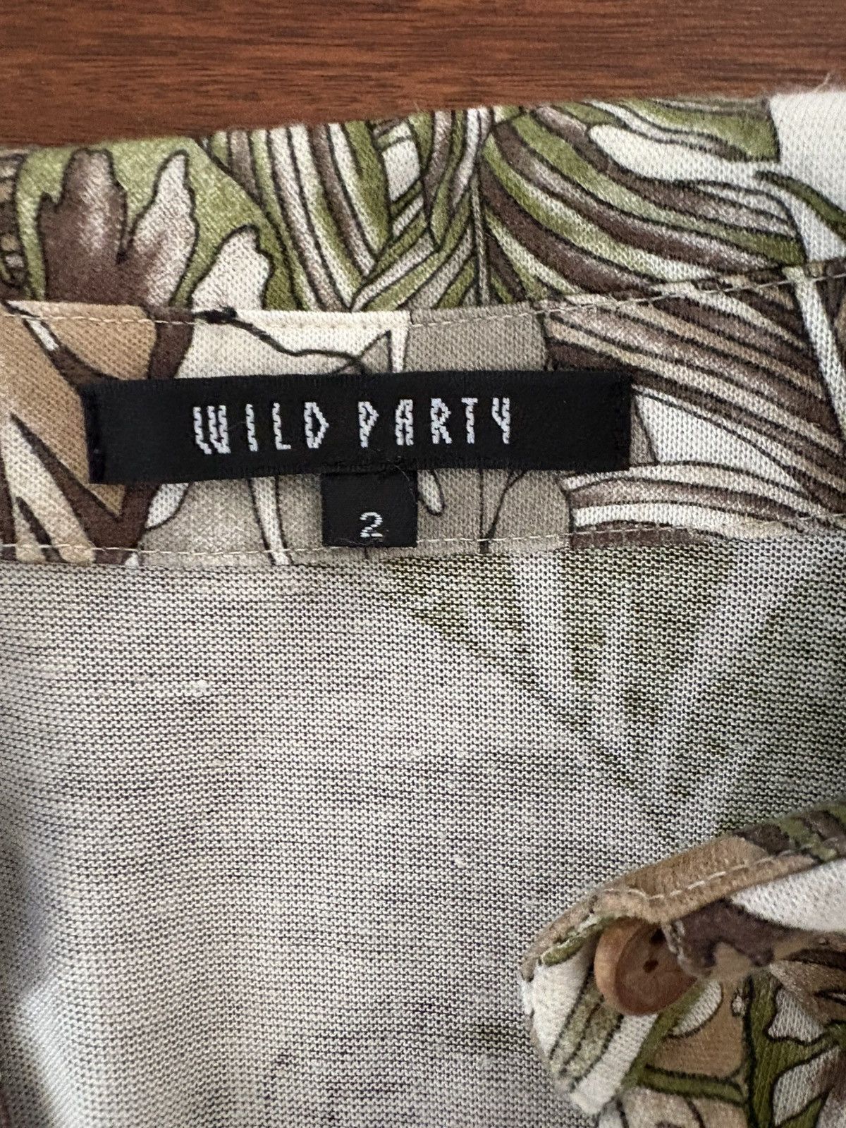 Japanese Brand wild party button up Size US S / EU 44-46 / 1 - 2 Thumbnail