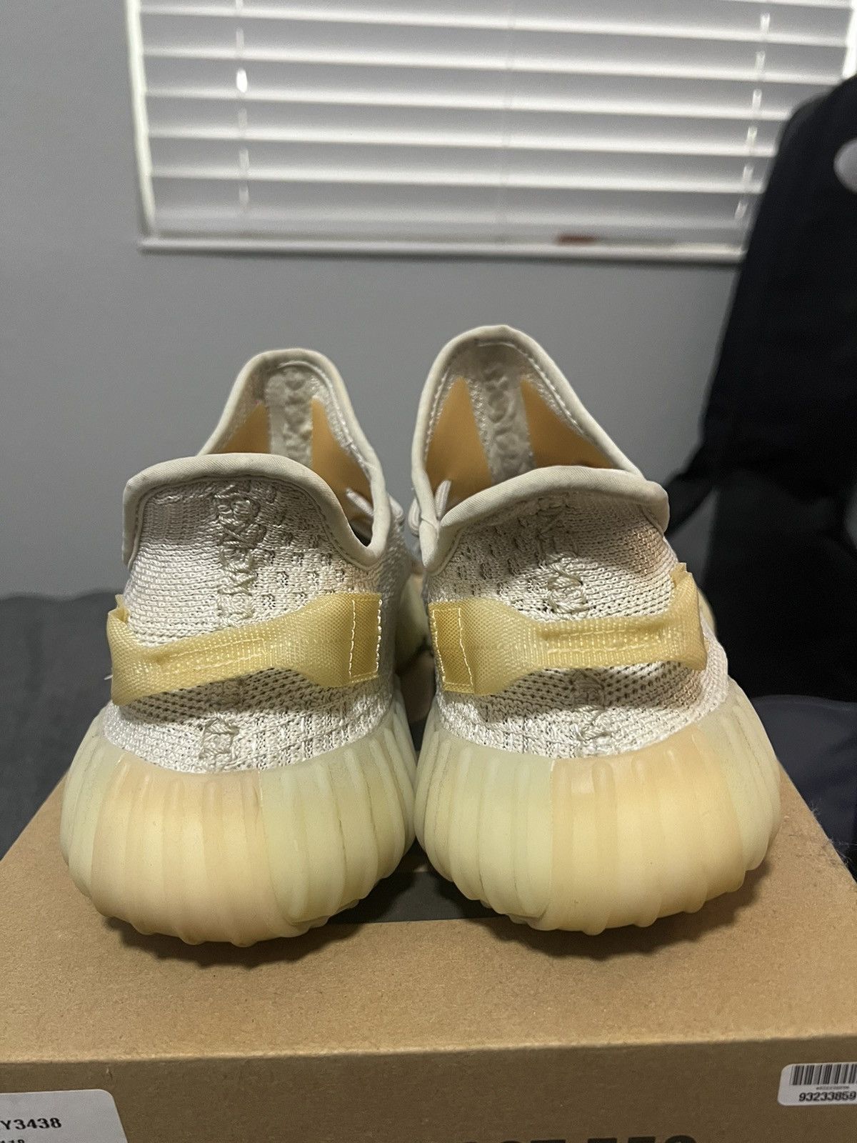 Adidas Yeezy Boost 350 V2 ‘Light’ Size US 9.5 / EU 42-43 - 5 Thumbnail