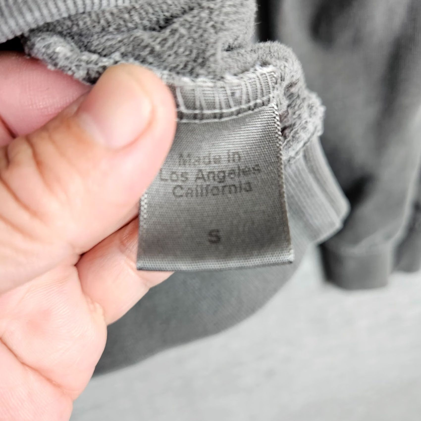 Vintage Clare V. Sweatshirt Women’s Gray Ruffle Shoulder Pullover Size S Regular Knit Cotton Blend Shirt Pullover All Seasons Casual Womens Size S / US 4 / IT 40 - 7 Thumbnail