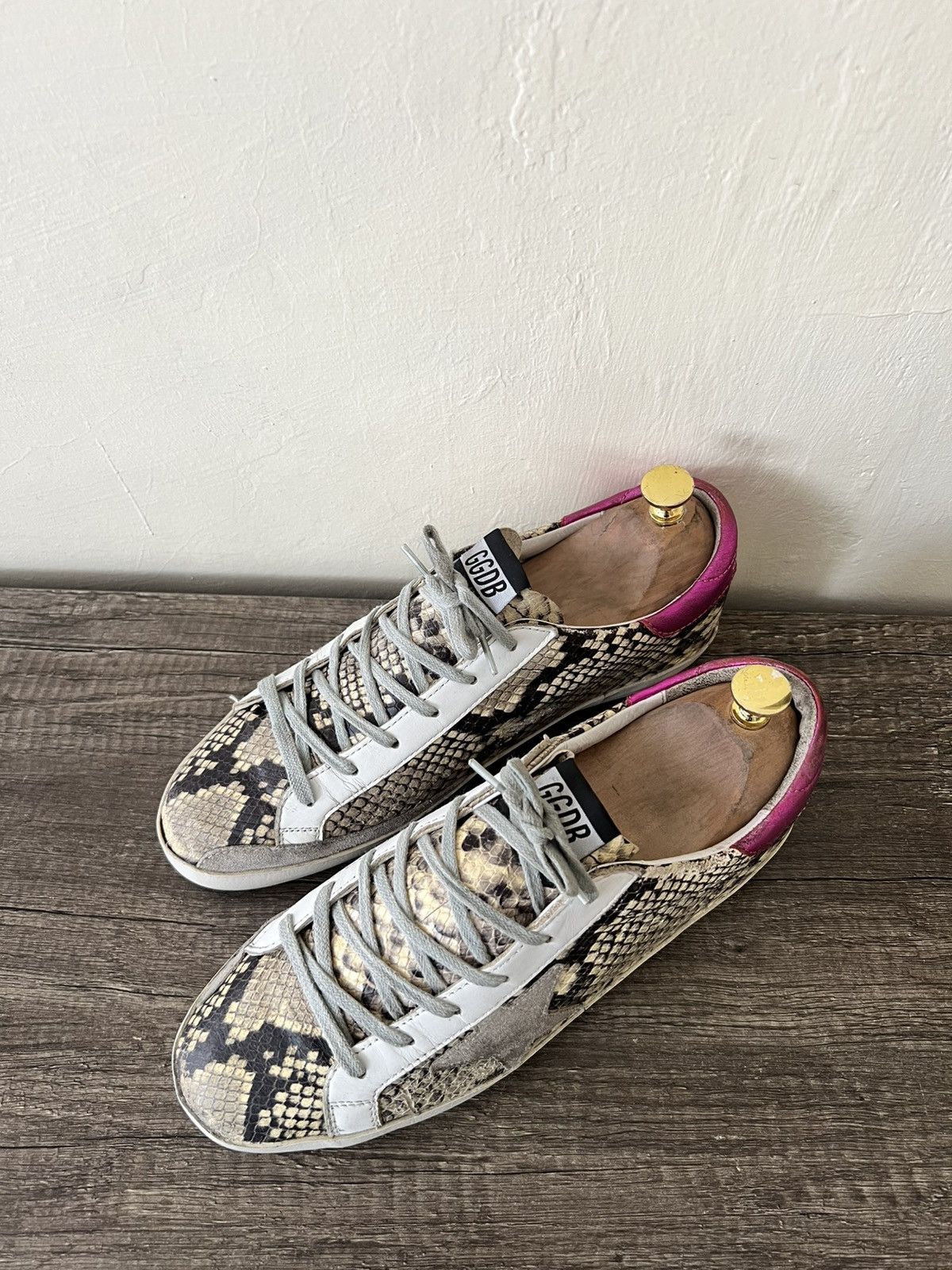Golden Goose GOLDEN GOOSE SUPERSTAR LOW – PYTHON PRINT / PINK HEEL Size US 8 / EU 41 - 2 Thumbnail