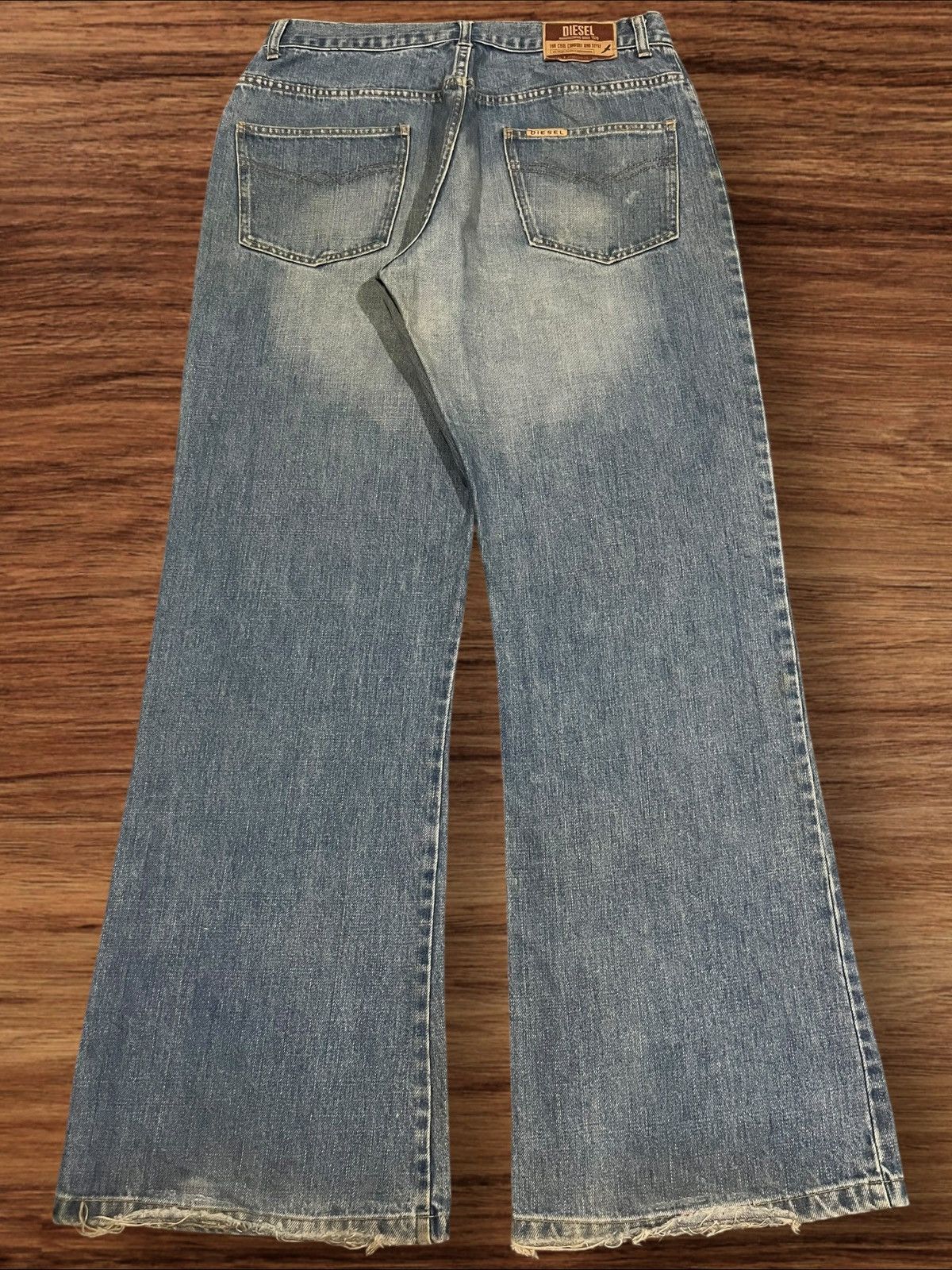 Diesel × Vintage ⚡️Flare⚡️Vintage Diesel “D” Button Fly Blue Washed Jeans Size US 32 / EU 48 - 2 Thumbnail