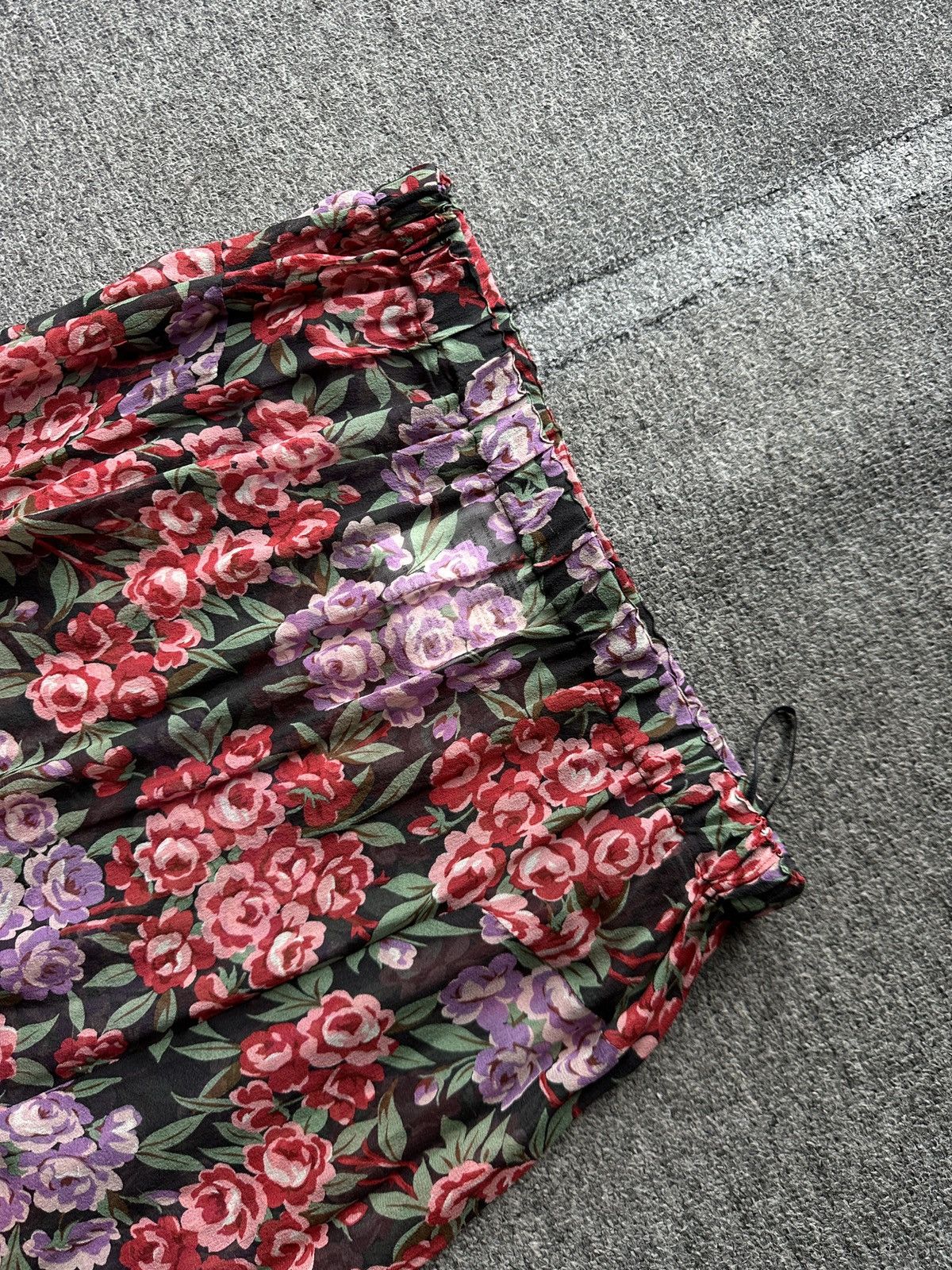 Comme des Garcons 2001 Comme Des Garcons Ruffled Flower Silk Skirt Size 26" / US 2 / IT 38 - 3 Thumbnail