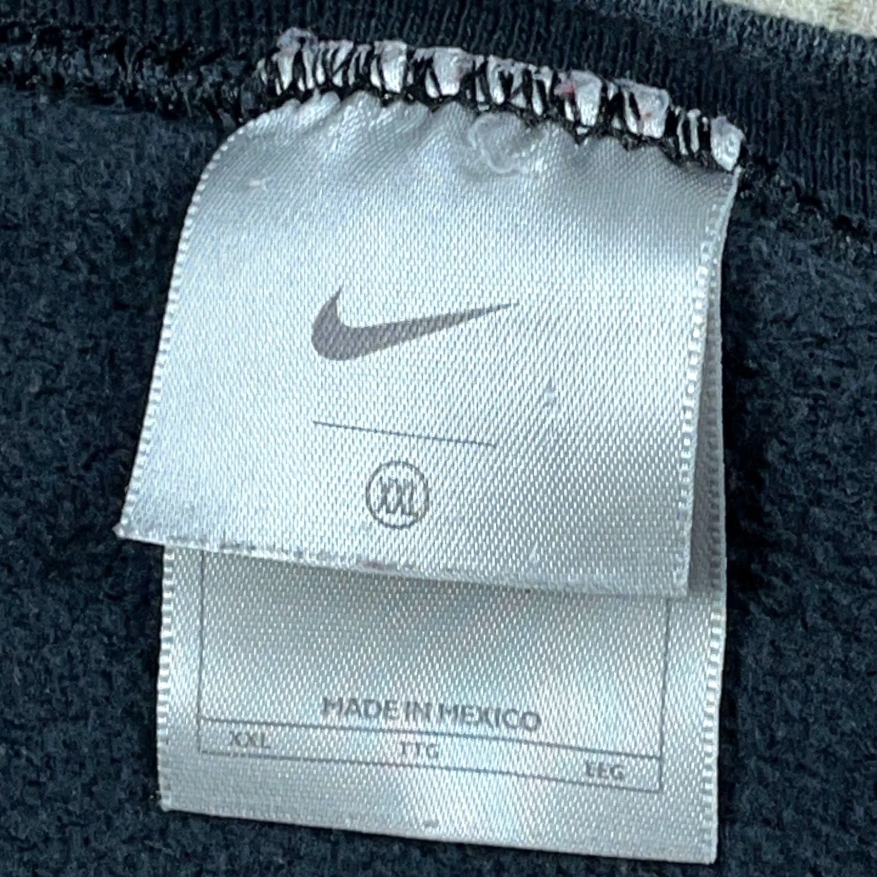 Nike VINTAGE Nike Sweatshirt Men 2XL Gray Crewneck Pullover Hoodie Pockets All Seasons Solid 2000s Sports Nike Sportswear Mens Sweatshirt Size US XXL / EU 58 / 5 - 3 Thumbnail