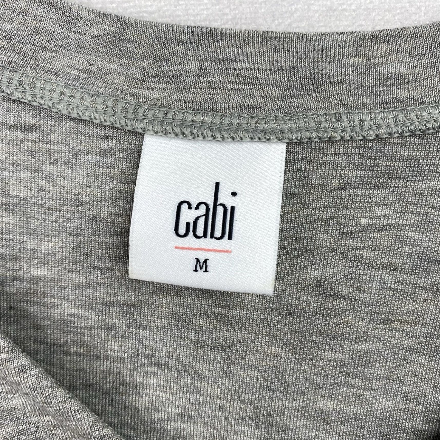 Vintage CAbi Tunic Top Womens M Long Sleeve Gray Jersey Knit V Neck Lightweight Shirt Size M / US 6-8 / IT 42-44 - 3 Thumbnail