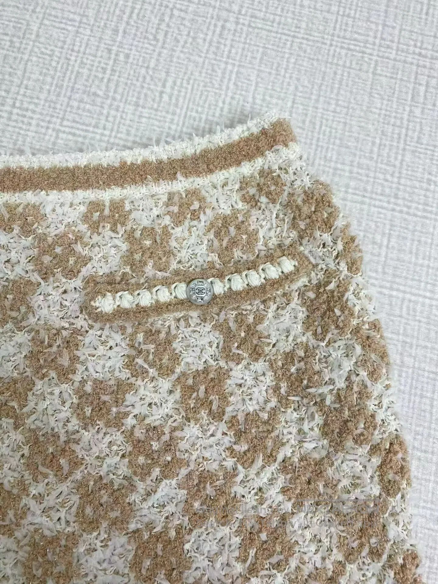 Chanel Chanel Tweed Skirt Set for Women. Size 37" - 3 Thumbnail