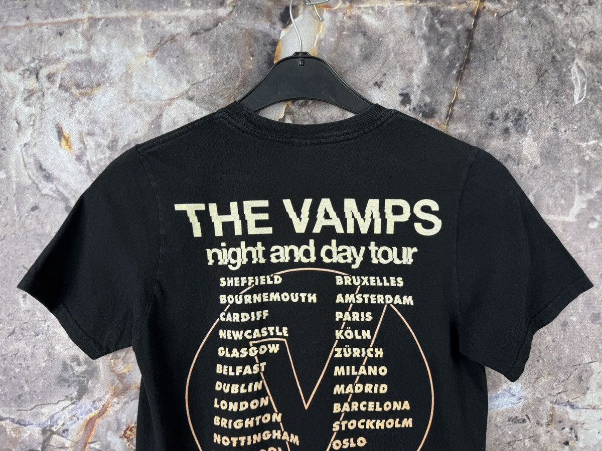 Vintage The Vamps Night & Day Tour Vintage Concert Graphic T-Shirt Size US S / EU 44-46 / 1 - 12 Thumbnail