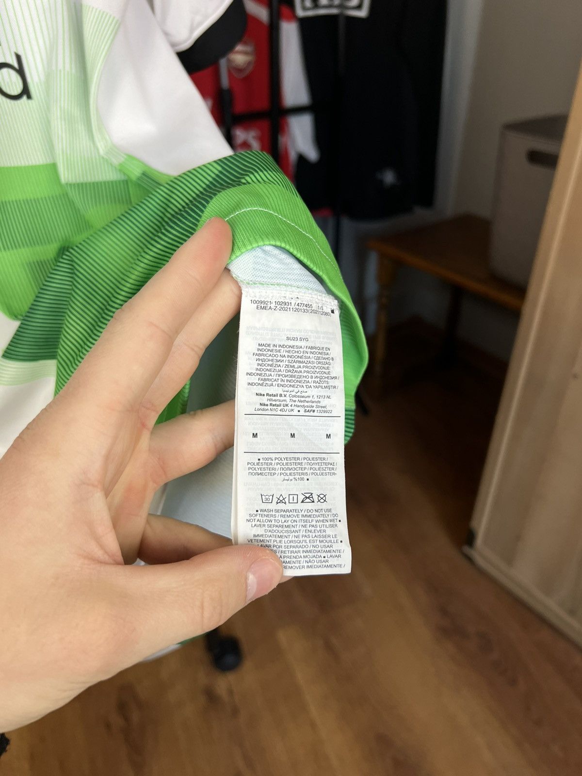 Nike Soccer Jersey Nike Liverpool 2023/24 Mac Allister #10 Size US L / EU 52-54 / 3 - 7 Thumbnail