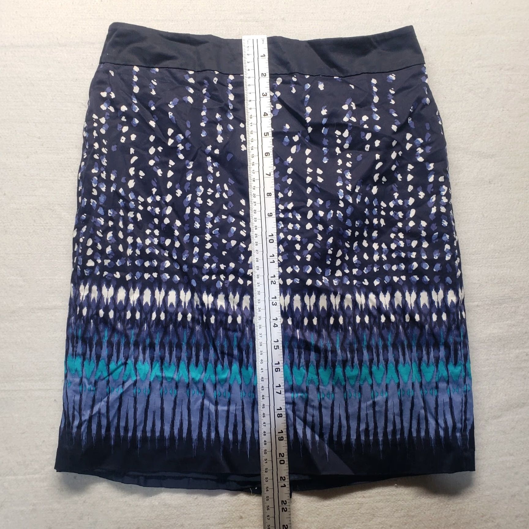 Ann Taylor Ann Taylor Skirt Adult 8 Multicolor Zipper Knee Length Pencil Womens Size 30" / US 8 / IT 44 - 4 Thumbnail